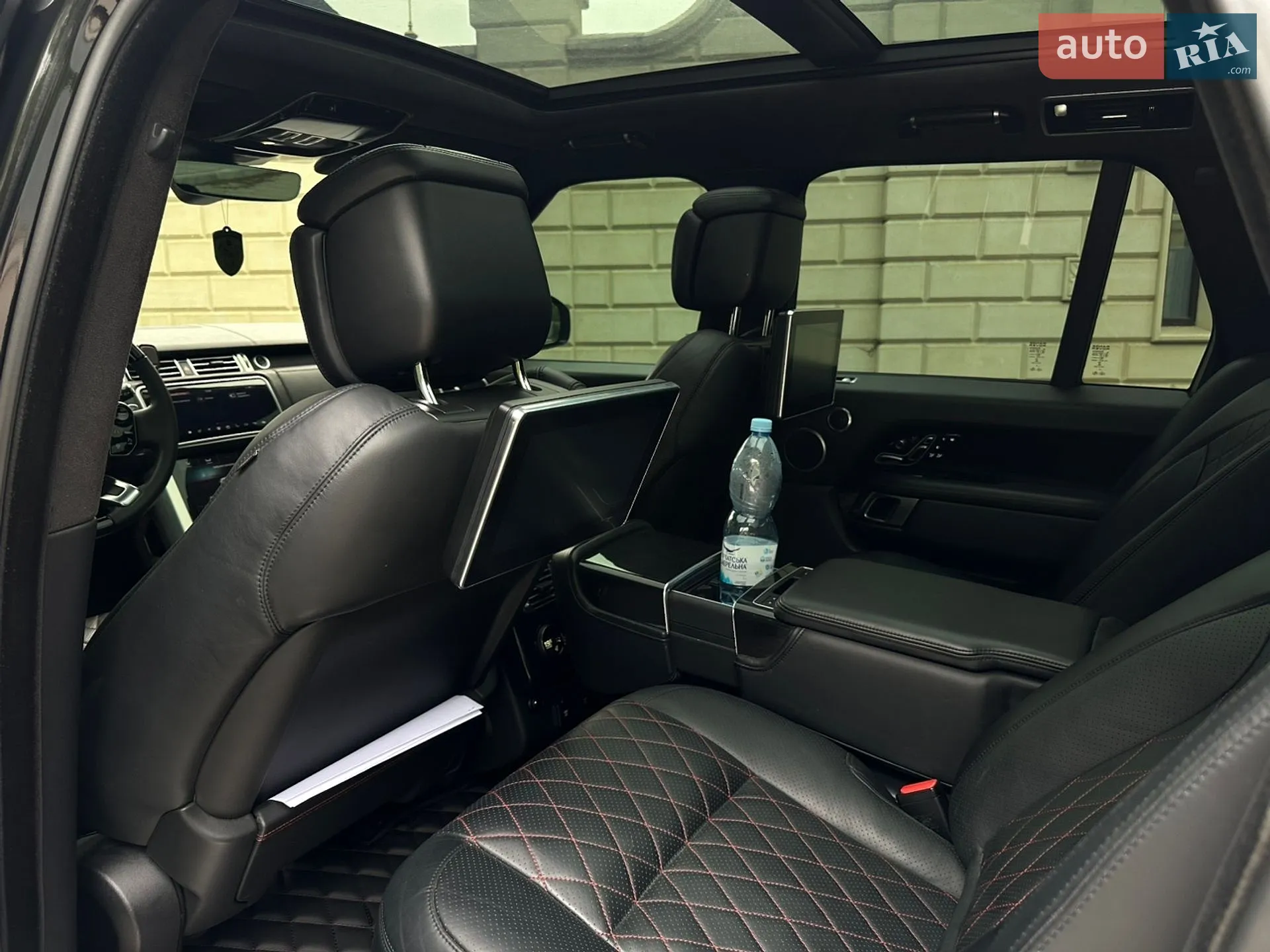 2018 Land Rover Range Rover - мініатюра 25