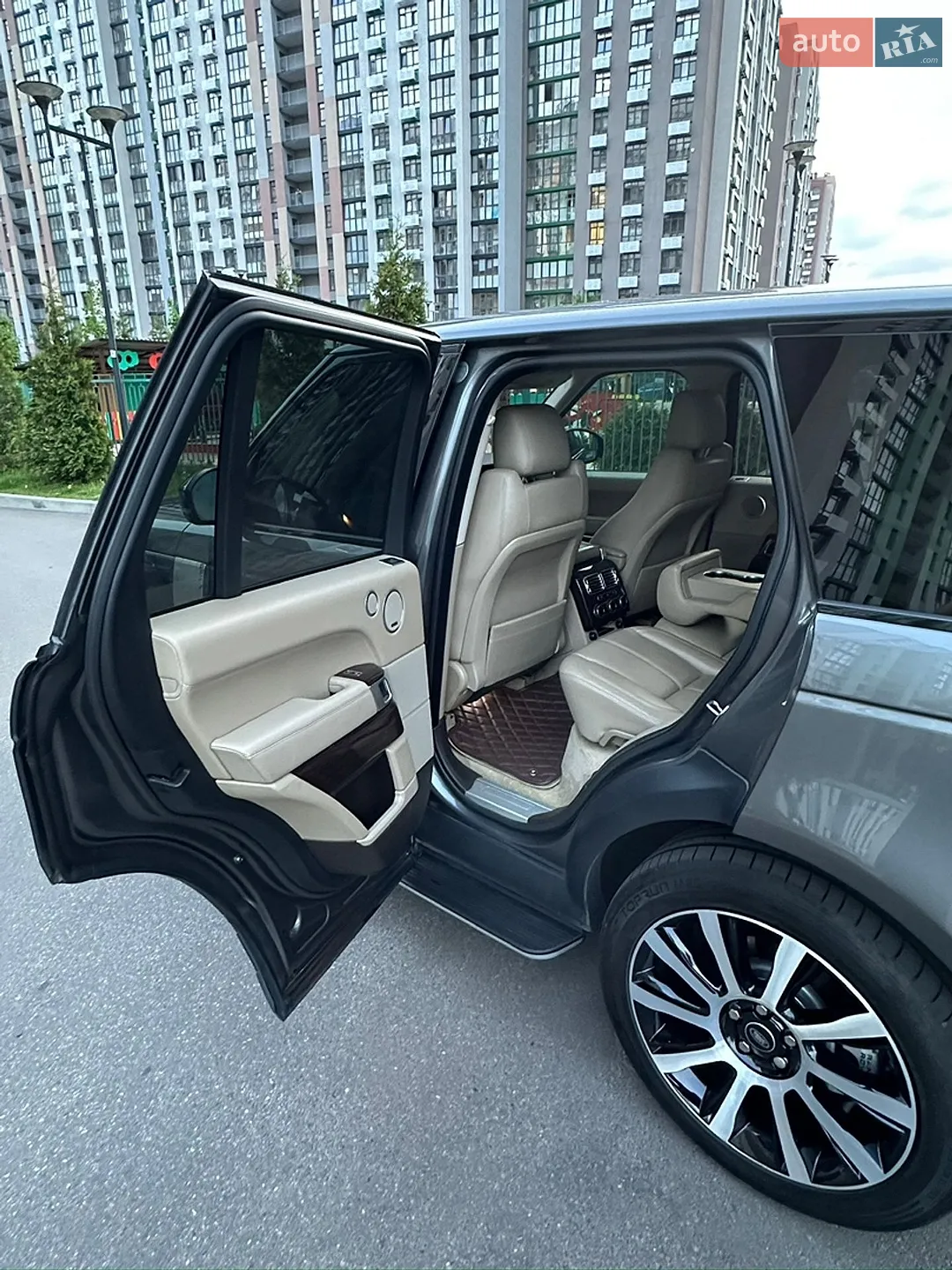 2014 Land Rover Range Rover - мініатюра 32