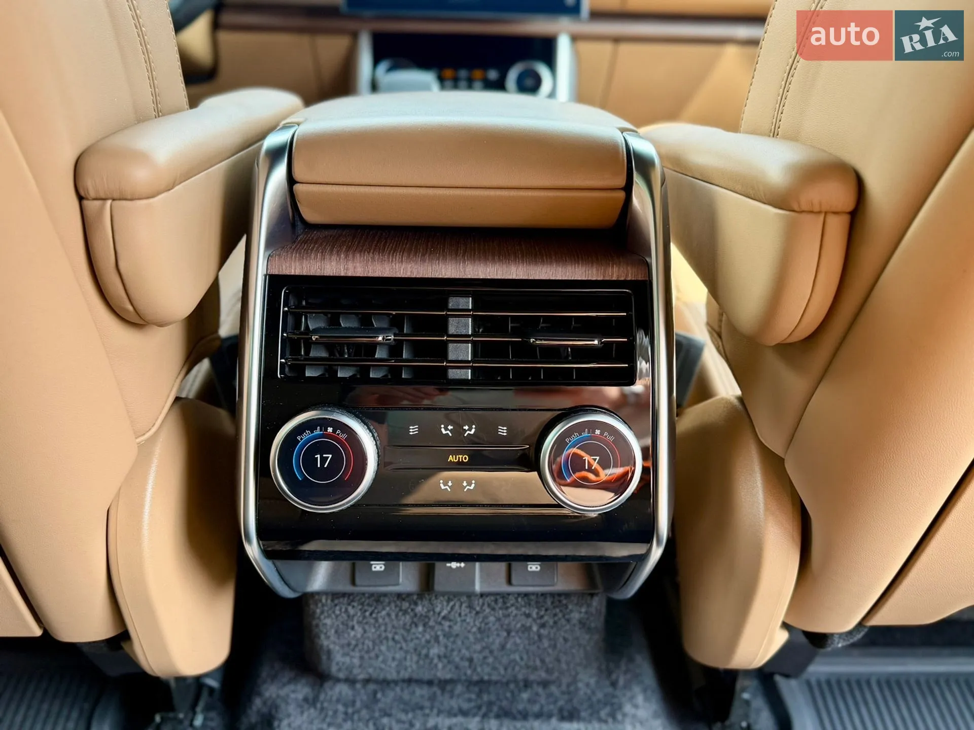 2023 Land Rover Range Rover - мініатюра 25