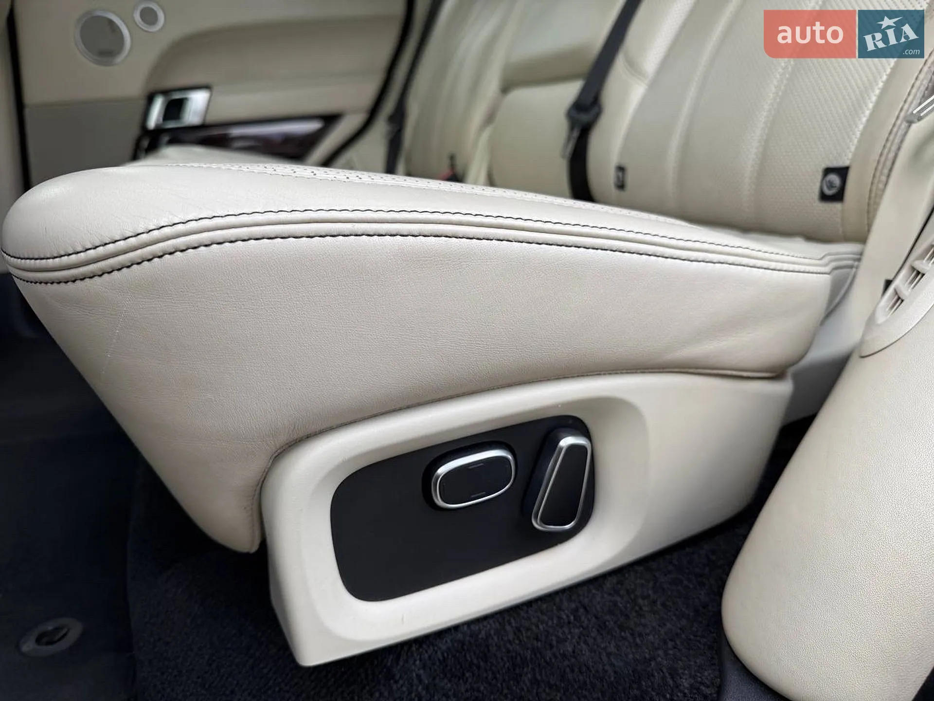 2013 Land Rover Range Rover - мініатюра 31