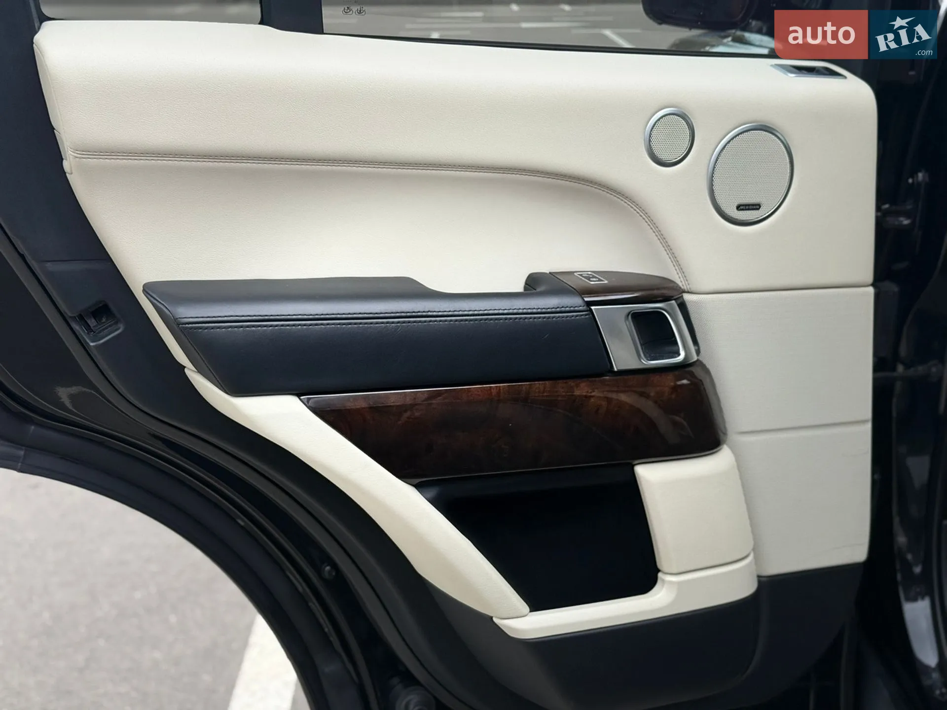 2013 Land Rover Range Rover - мініатюра 23