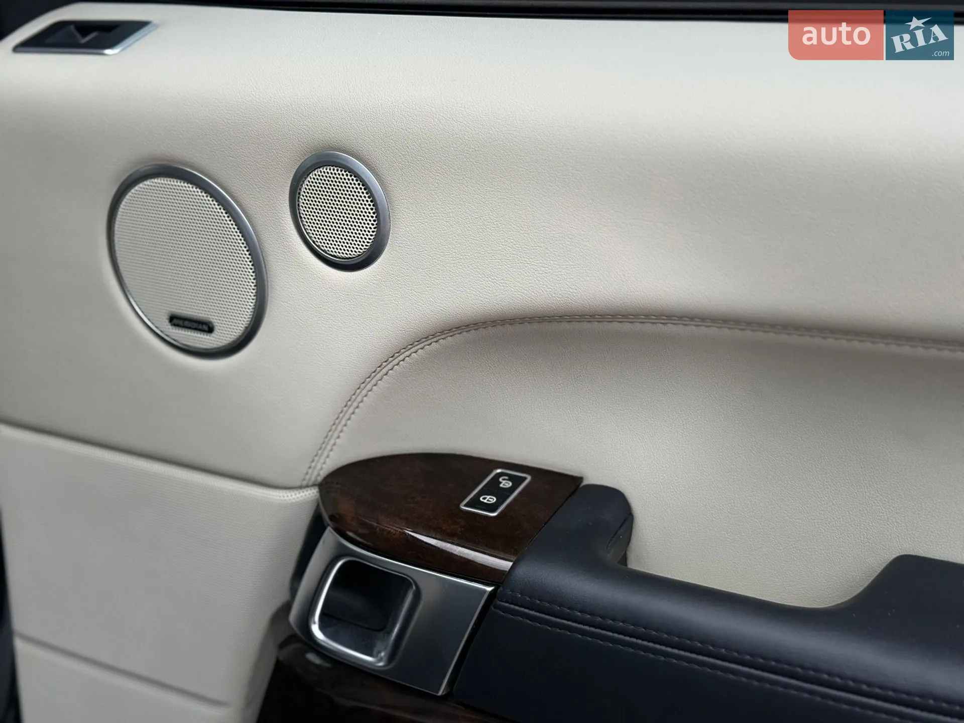 2013 Land Rover Range Rover - мініатюра 28