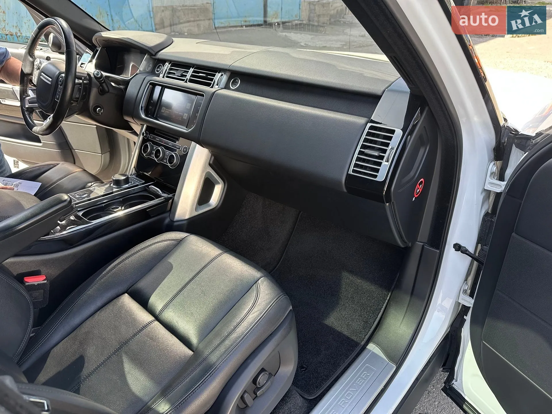 2016 Land Rover Range Rover - мініатюра 17