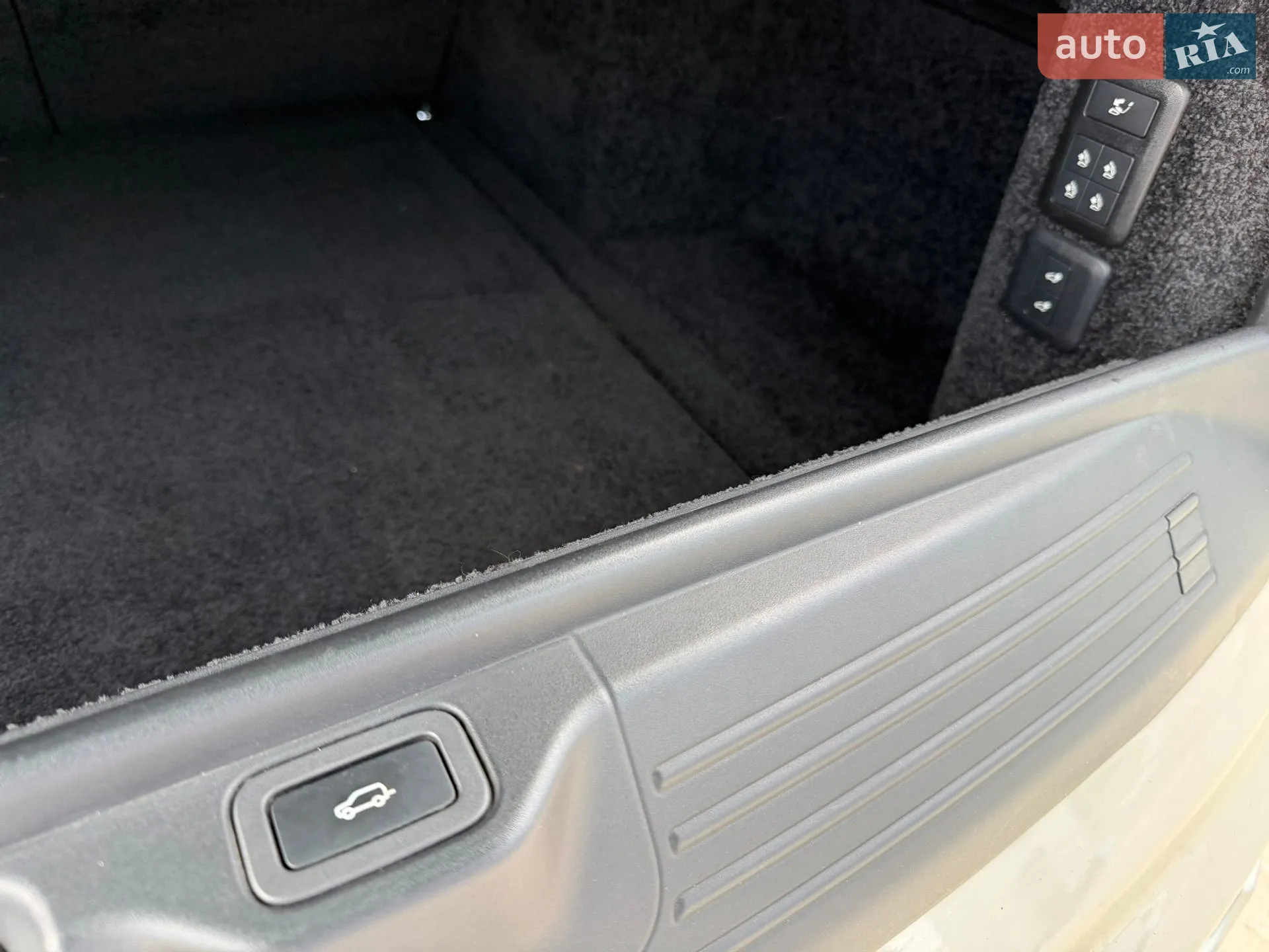 2019 Land Rover Range Rover - мініатюра 20