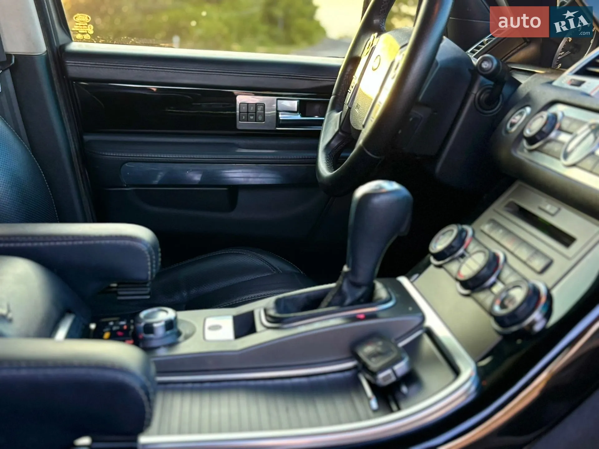2011 Land Rover Range Rover - мініатюра 40