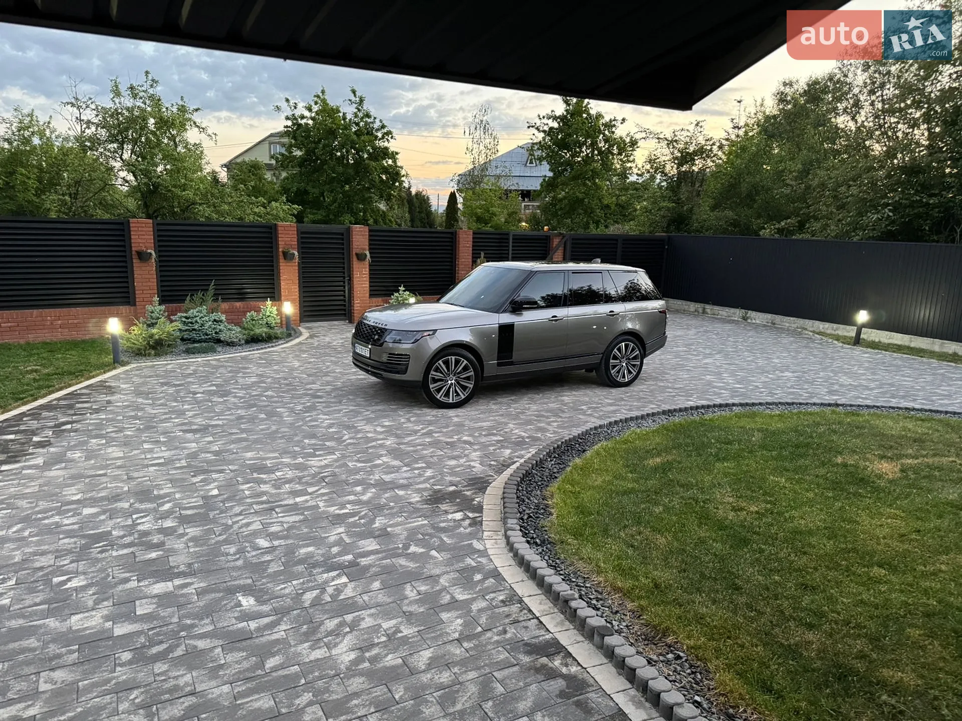 2018 Land Rover Range Rover - мініатюра 2