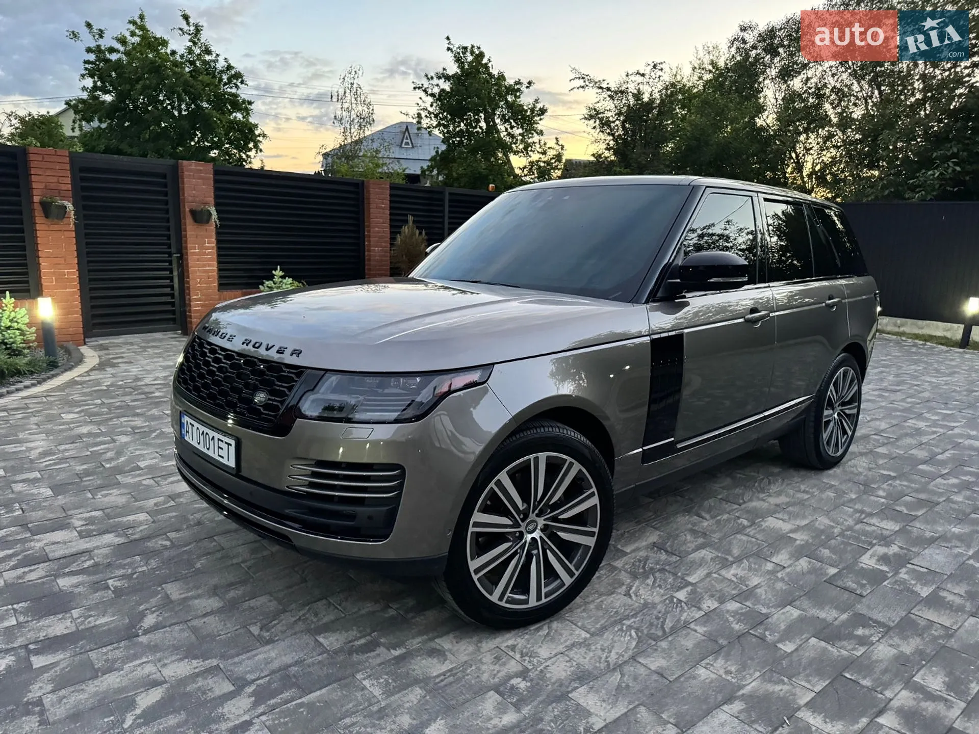 2018 Land Rover Range Rover - мініатюра 17