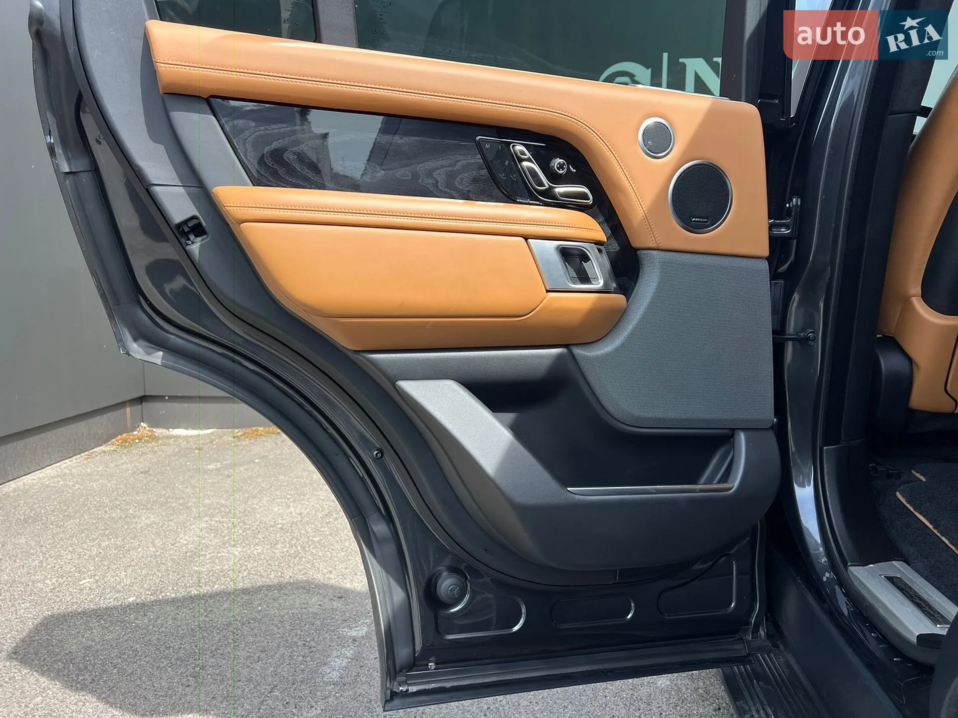 2020 Land Rover Range Rover - мініатюра 30