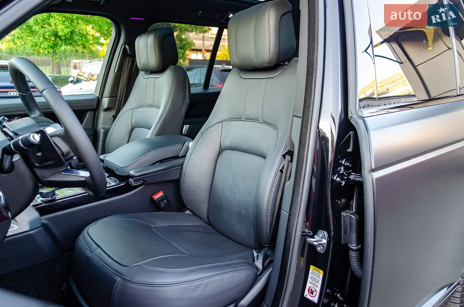 2021 Land Rover Range Rover - мініатюра 32