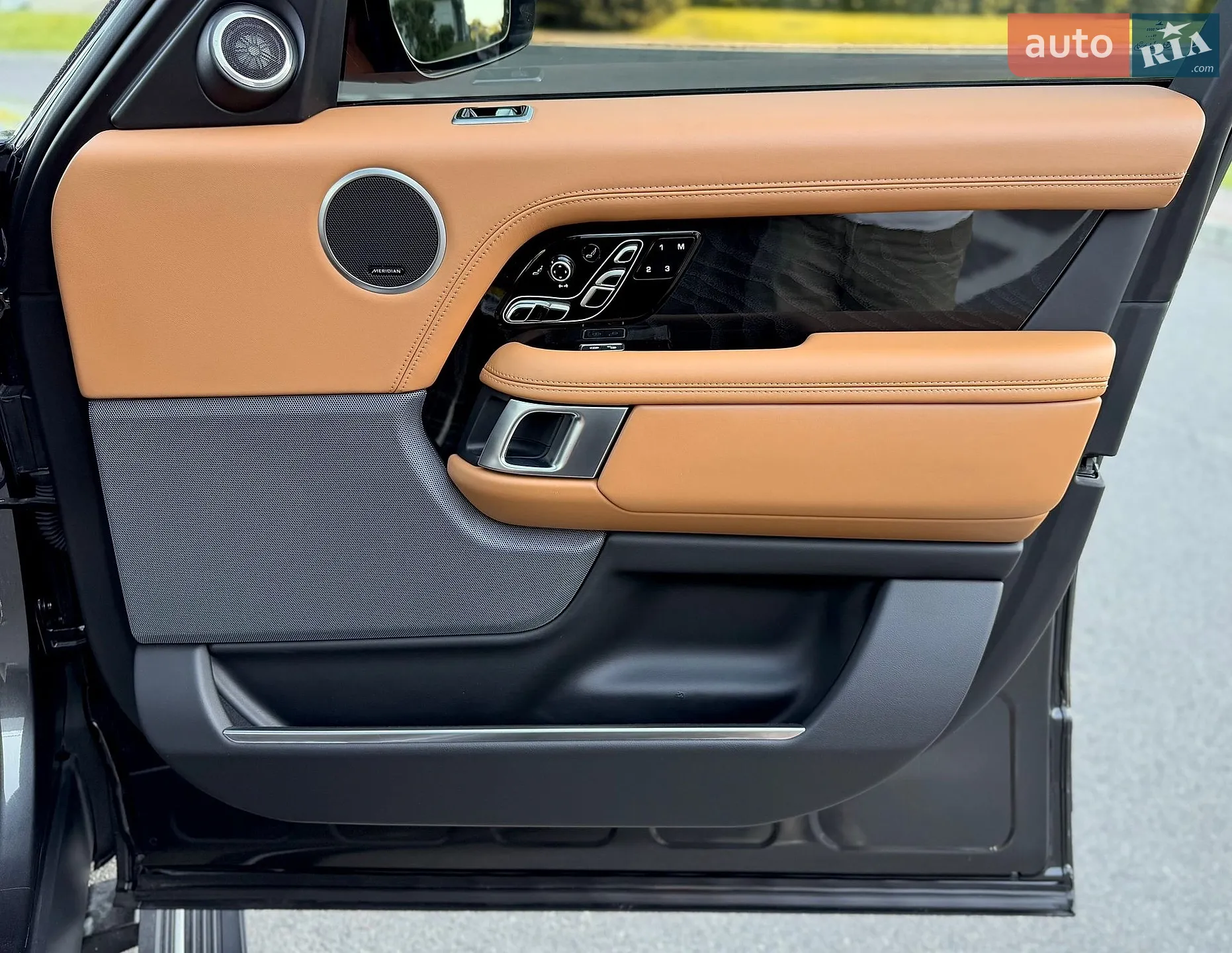 2020 Land Rover Range Rover - мініатюра 29