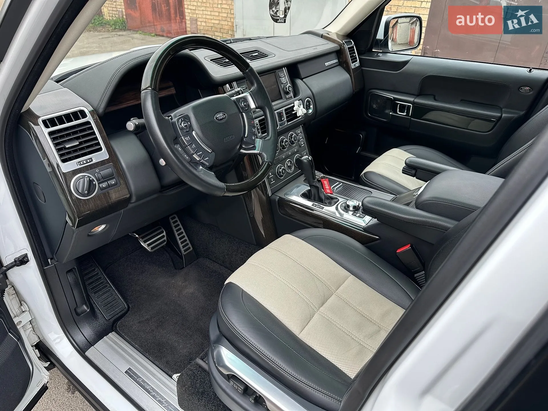 2010 Land Rover Range Rover - мініатюра 31