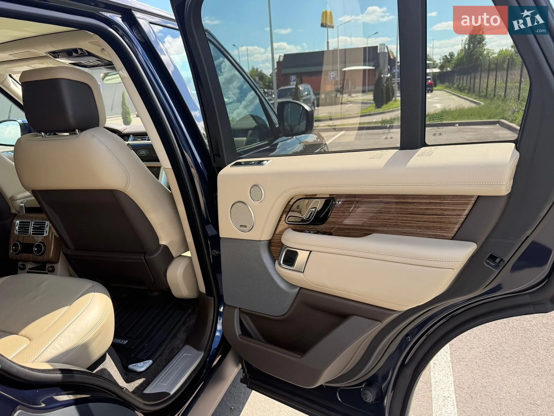 2019 Land Rover Range Rover - мініатюра 17