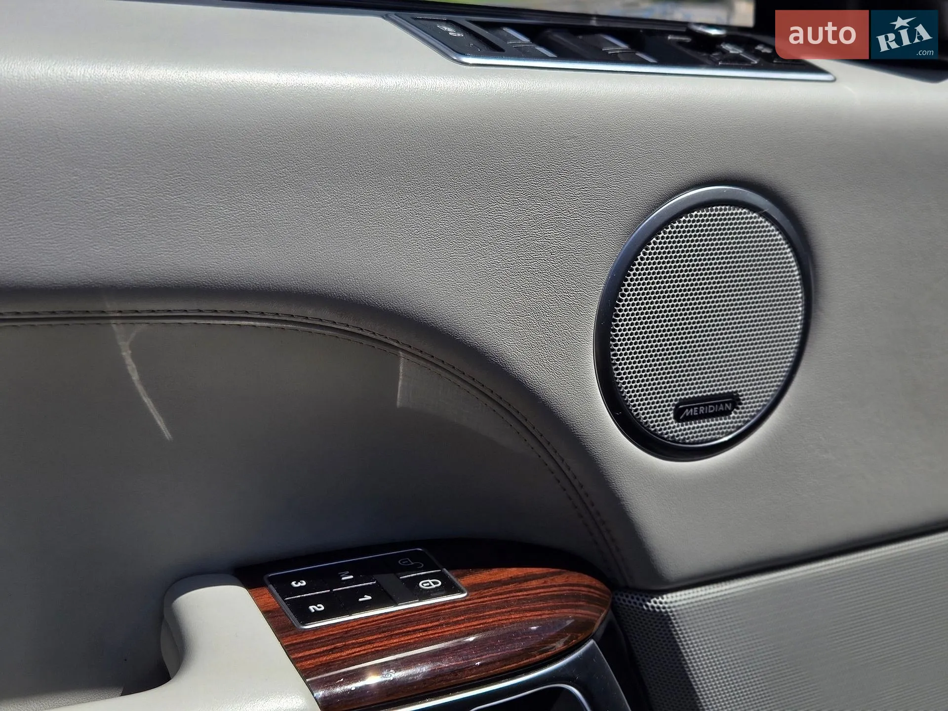 2013 Land Rover Range Rover - мініатюра 34