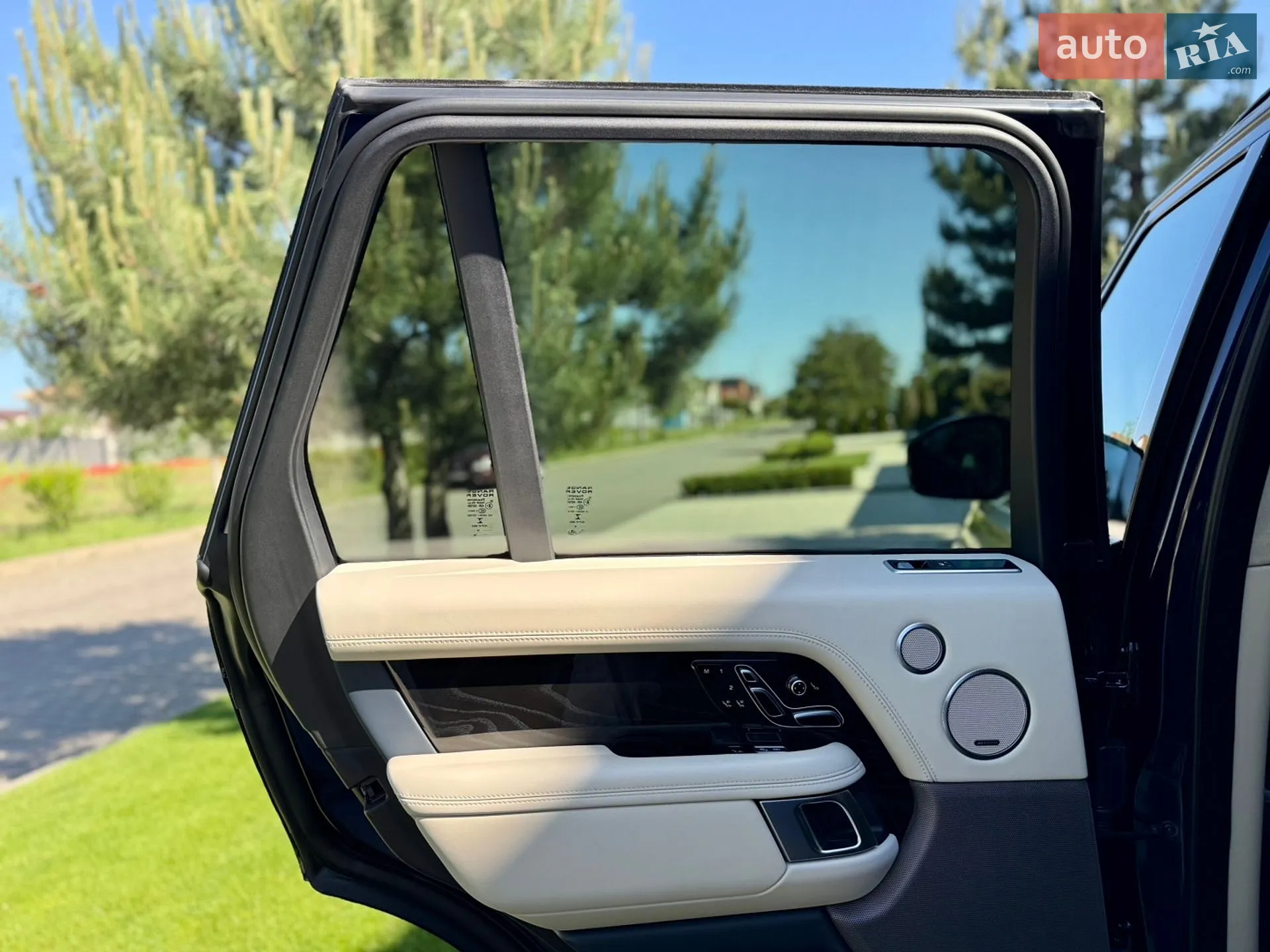 2019 Land Rover Range Rover - мініатюра 39