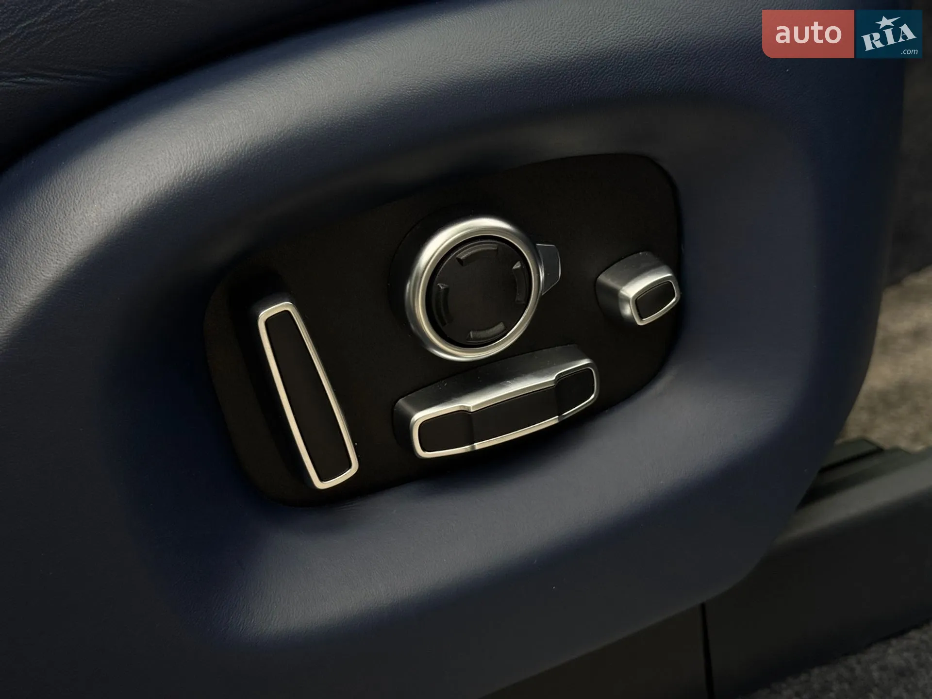2015 Land Rover Range Rover - мініатюра 26