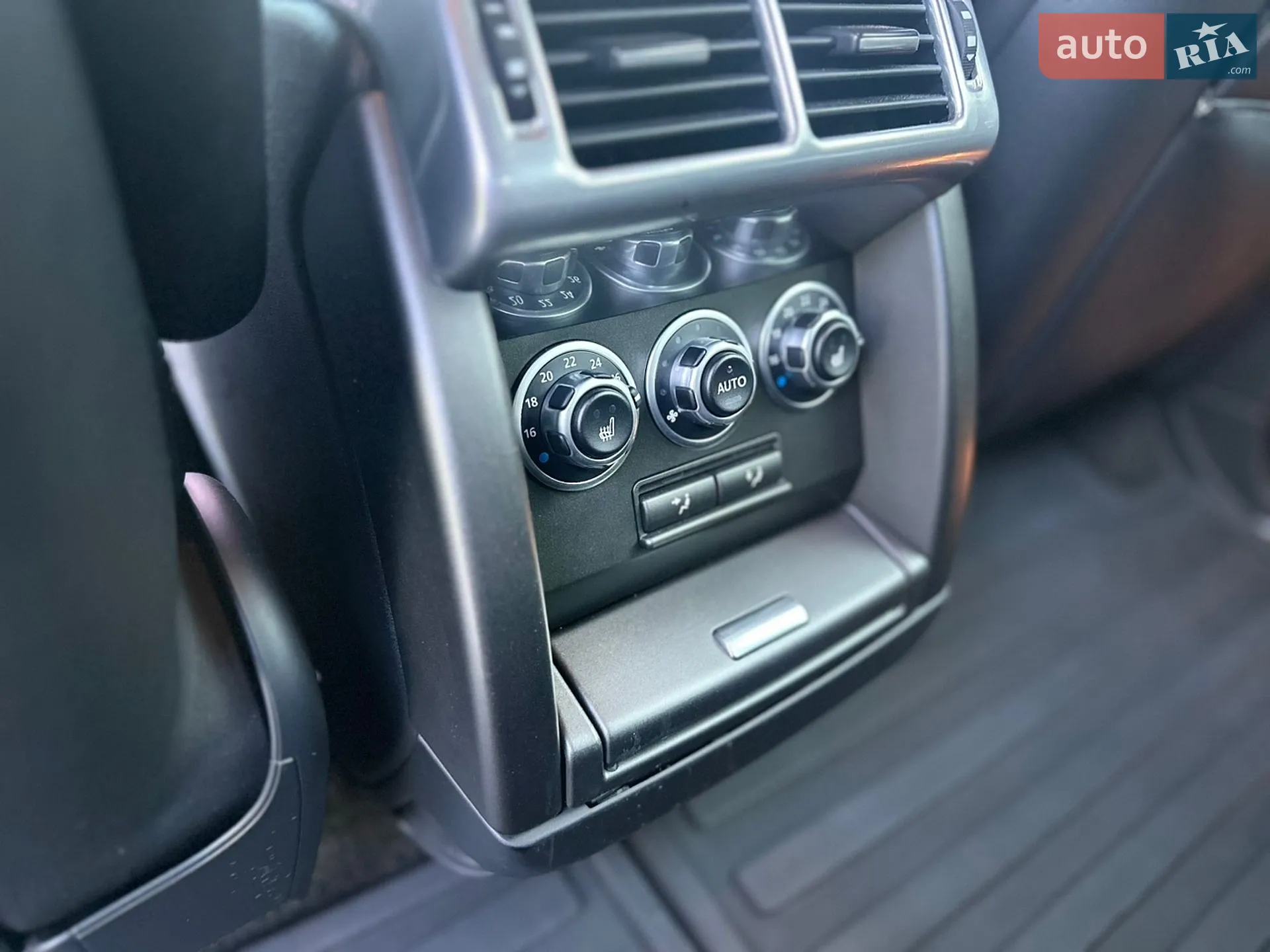 2011 Land Rover Range Rover - мініатюра 15