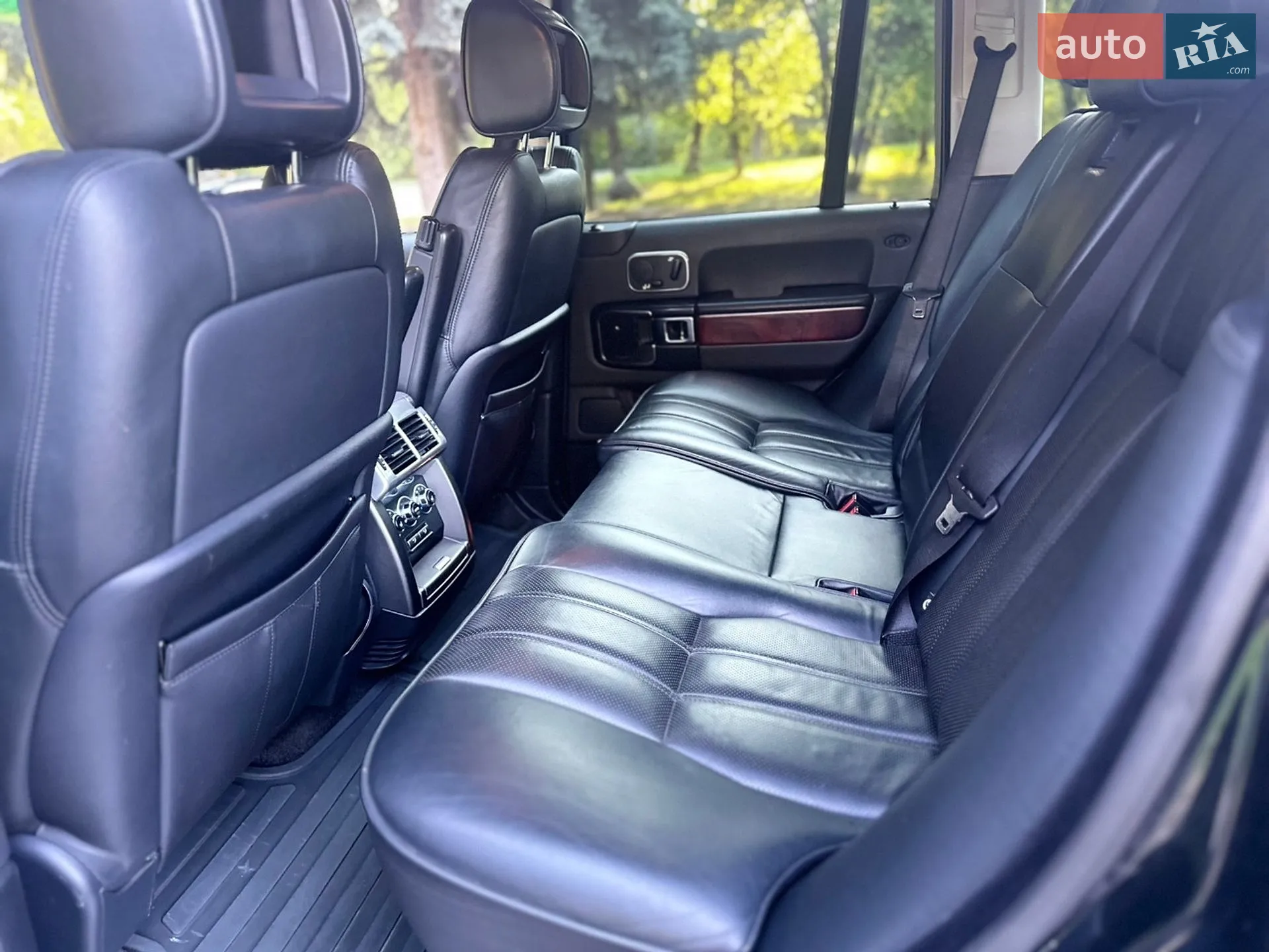 2011 Land Rover Range Rover - мініатюра 17