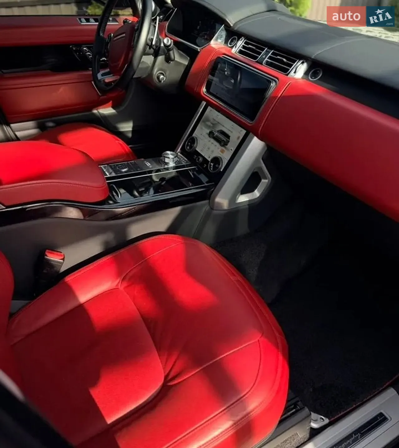 2020 Land Rover Range Rover - мініатюра 22