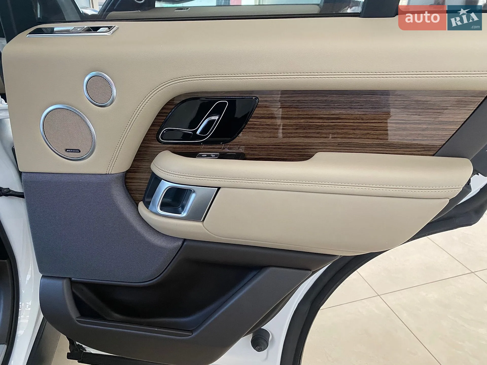 2018 Land Rover Range Rover - мініатюра 47