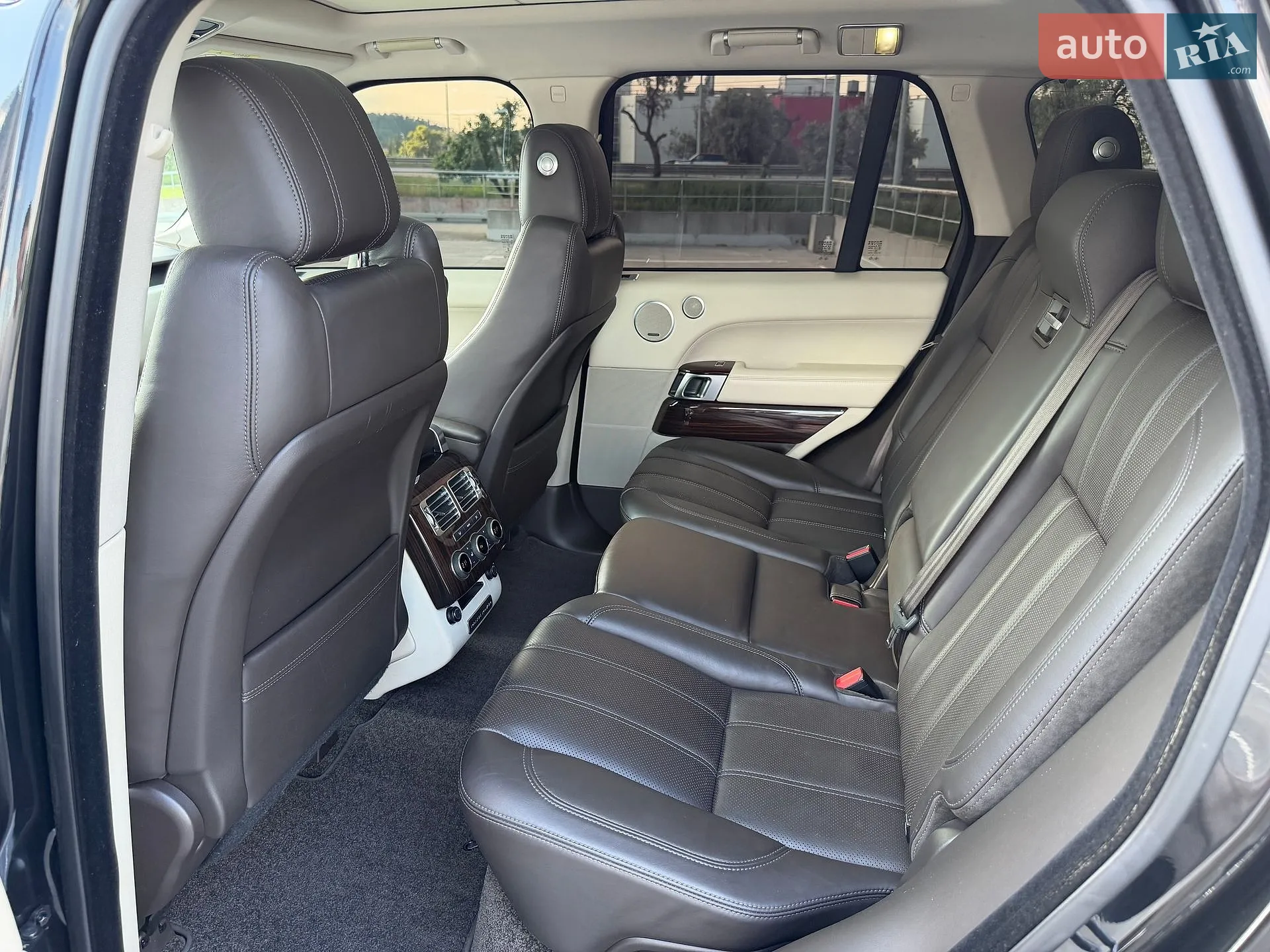 2015 Land Rover Range Rover - мініатюра 18