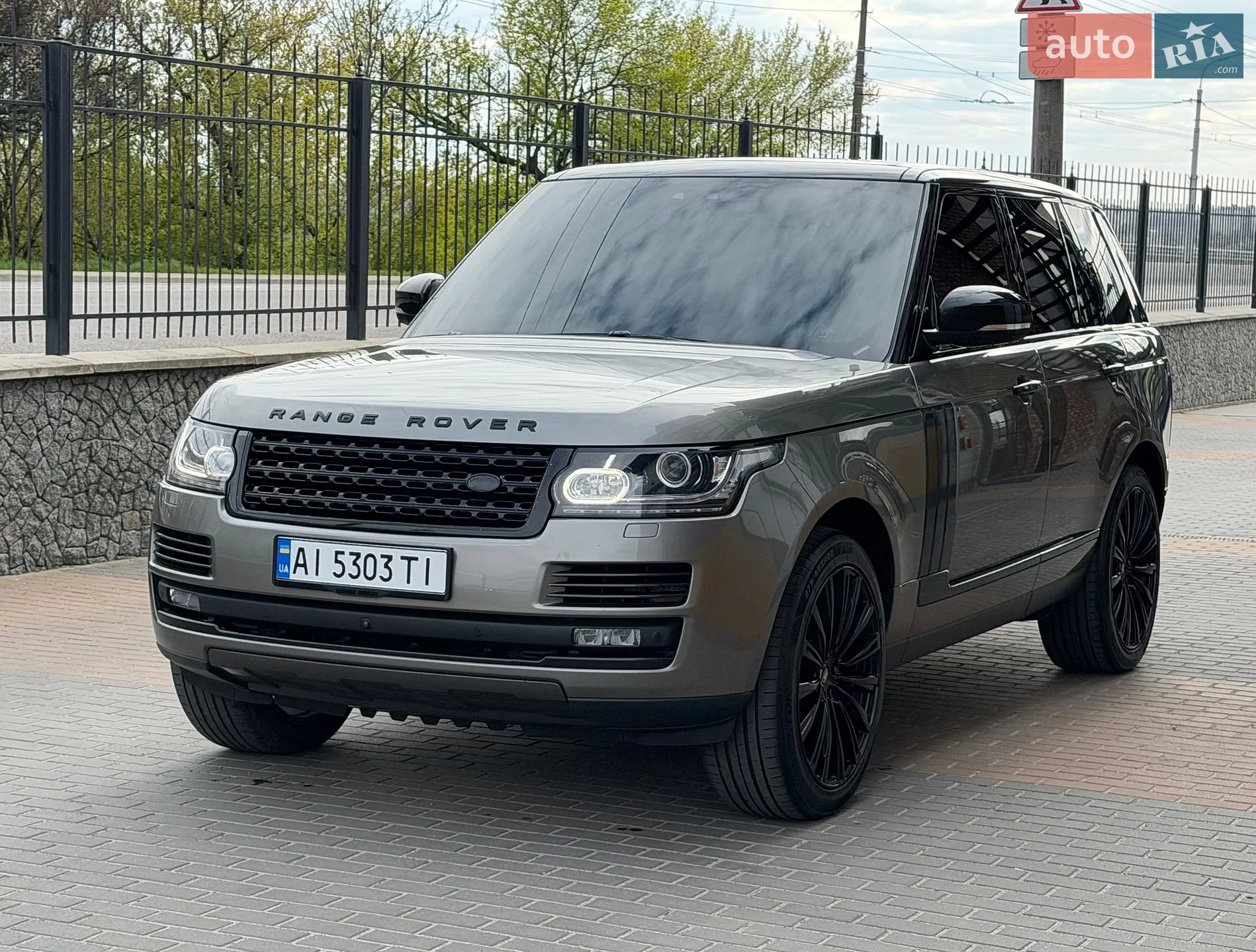 2017 Land Rover Range Rover - мініатюра 16