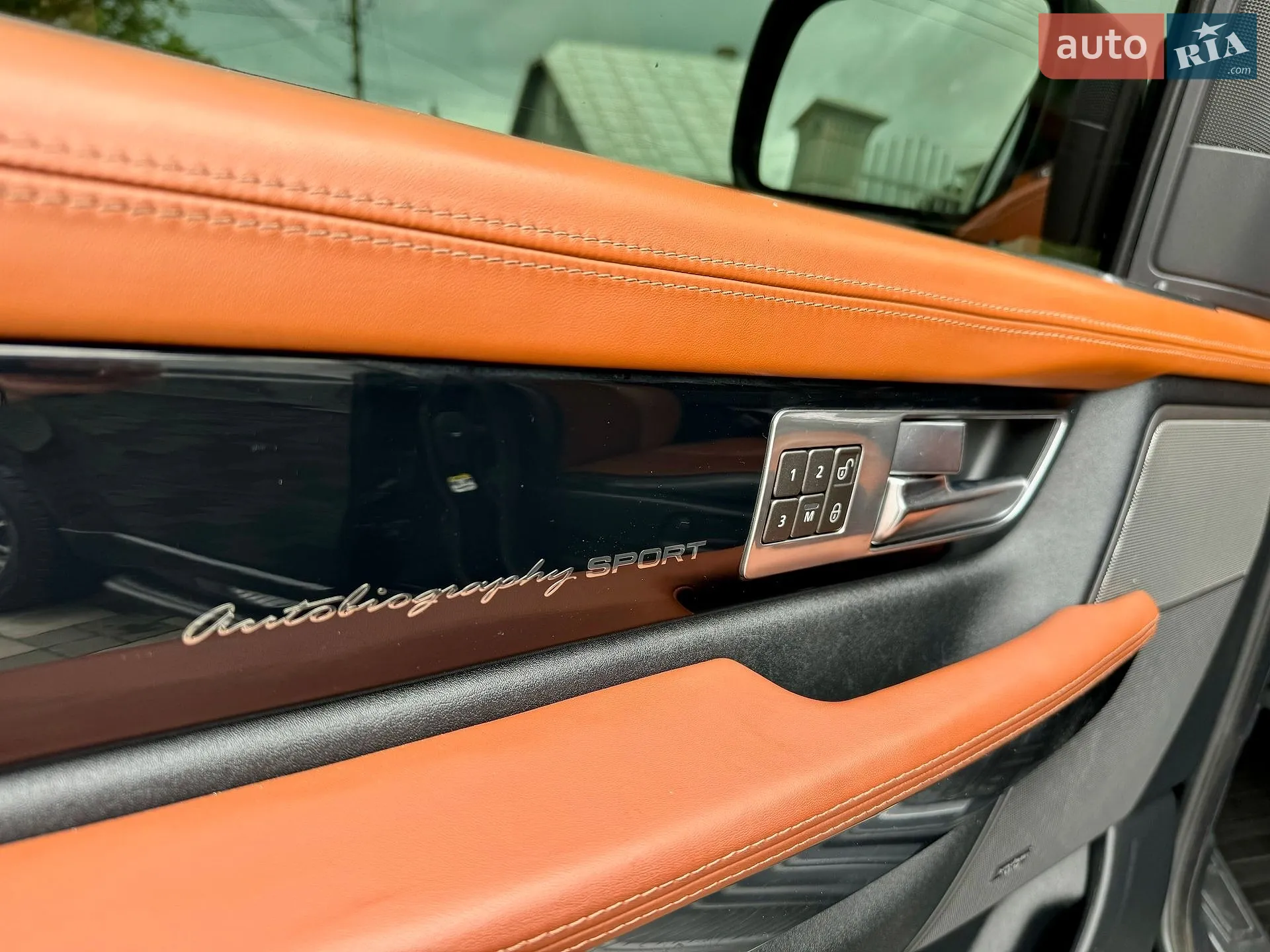 2011 Land Rover Range Rover - мініатюра 23