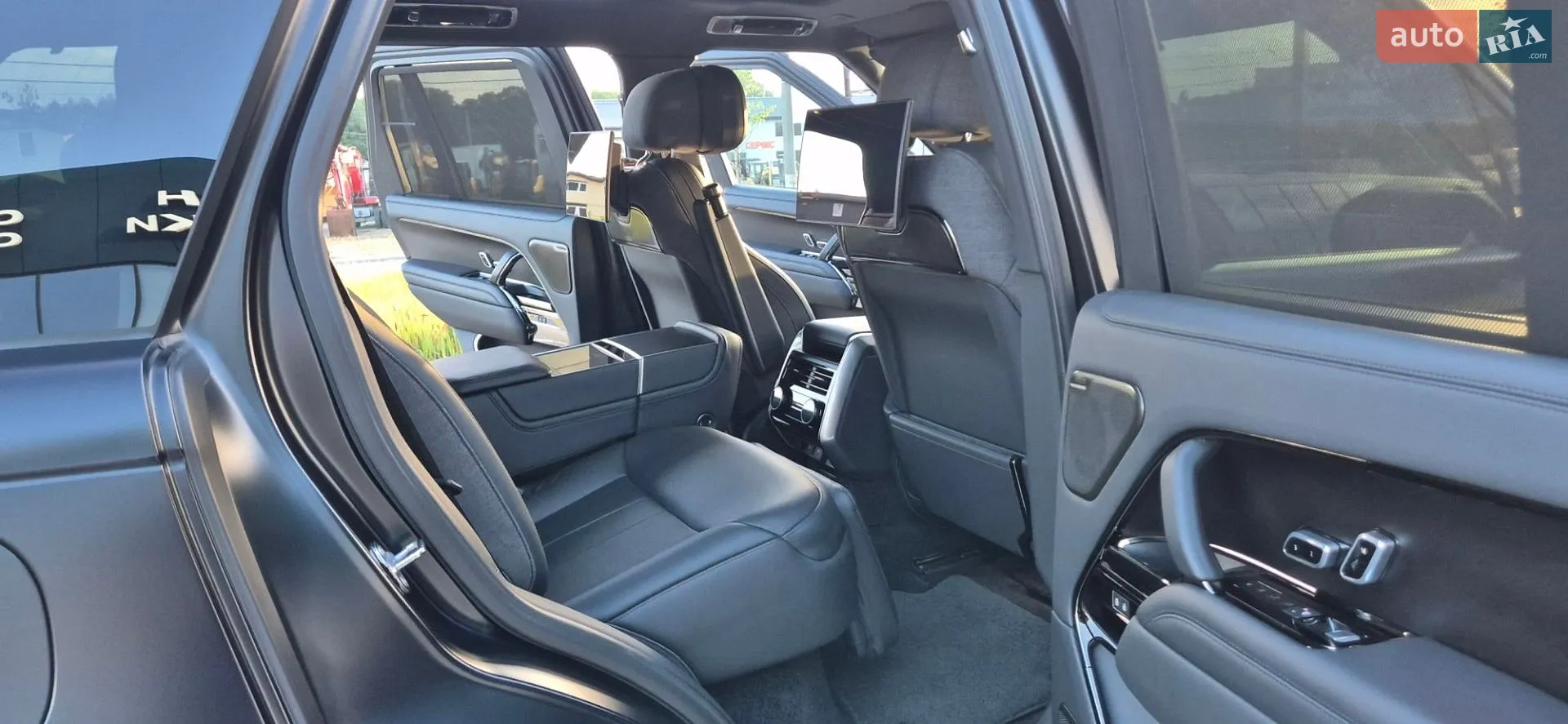 2023 Land Rover Range Rover - мініатюра 22
