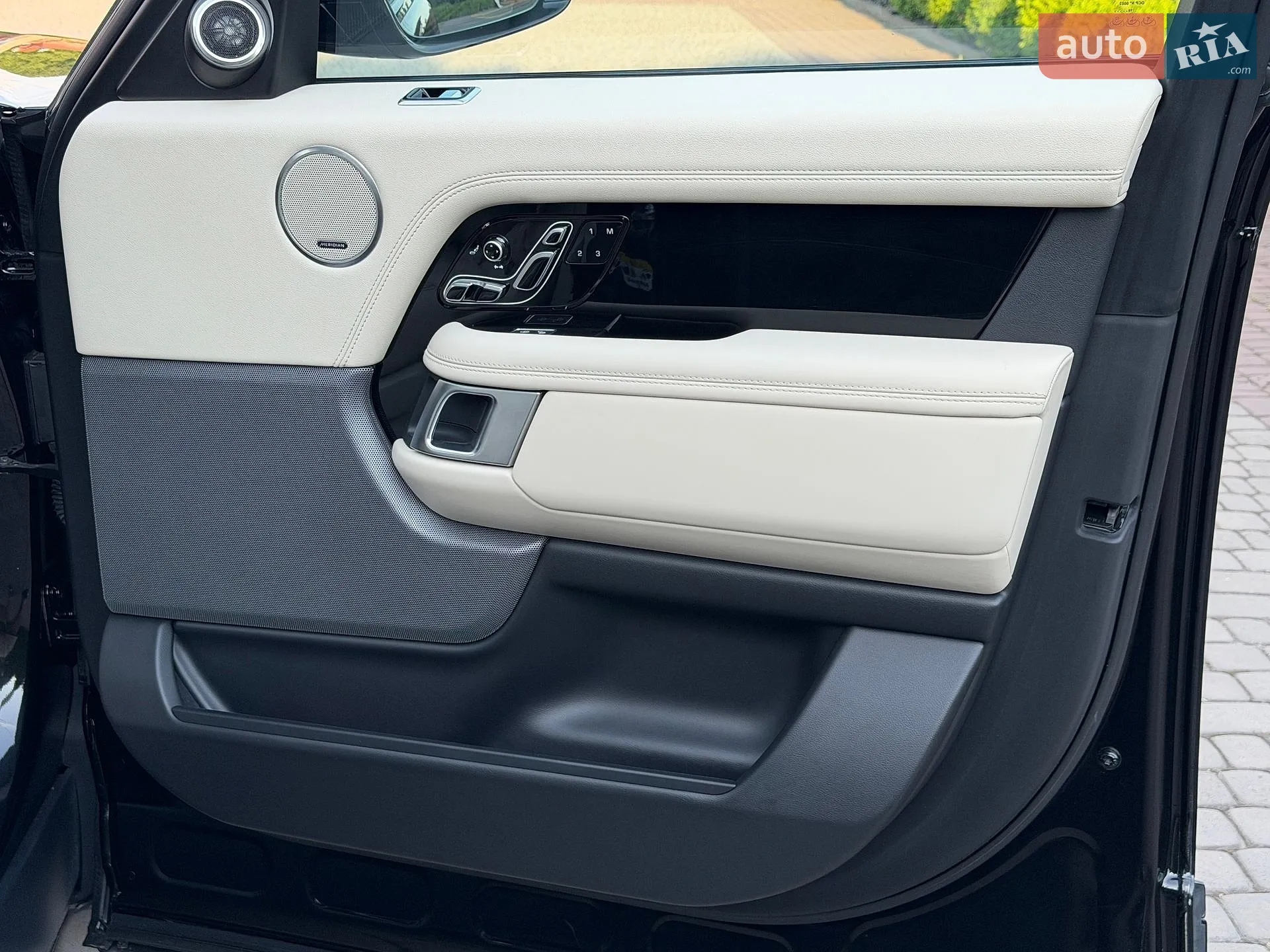 2020 Land Rover Range Rover - мініатюра 33