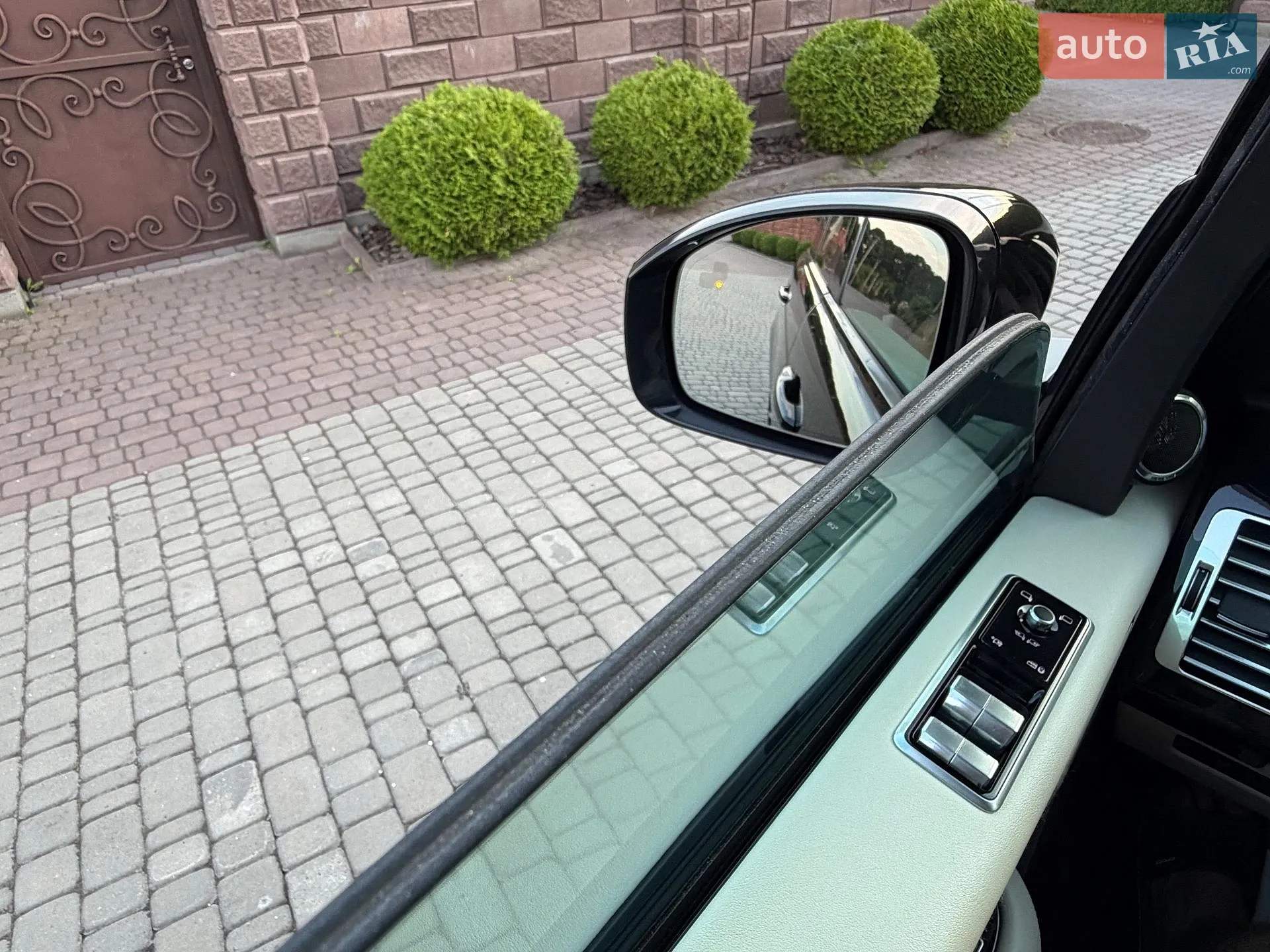 2020 Land Rover Range Rover - мініатюра 120