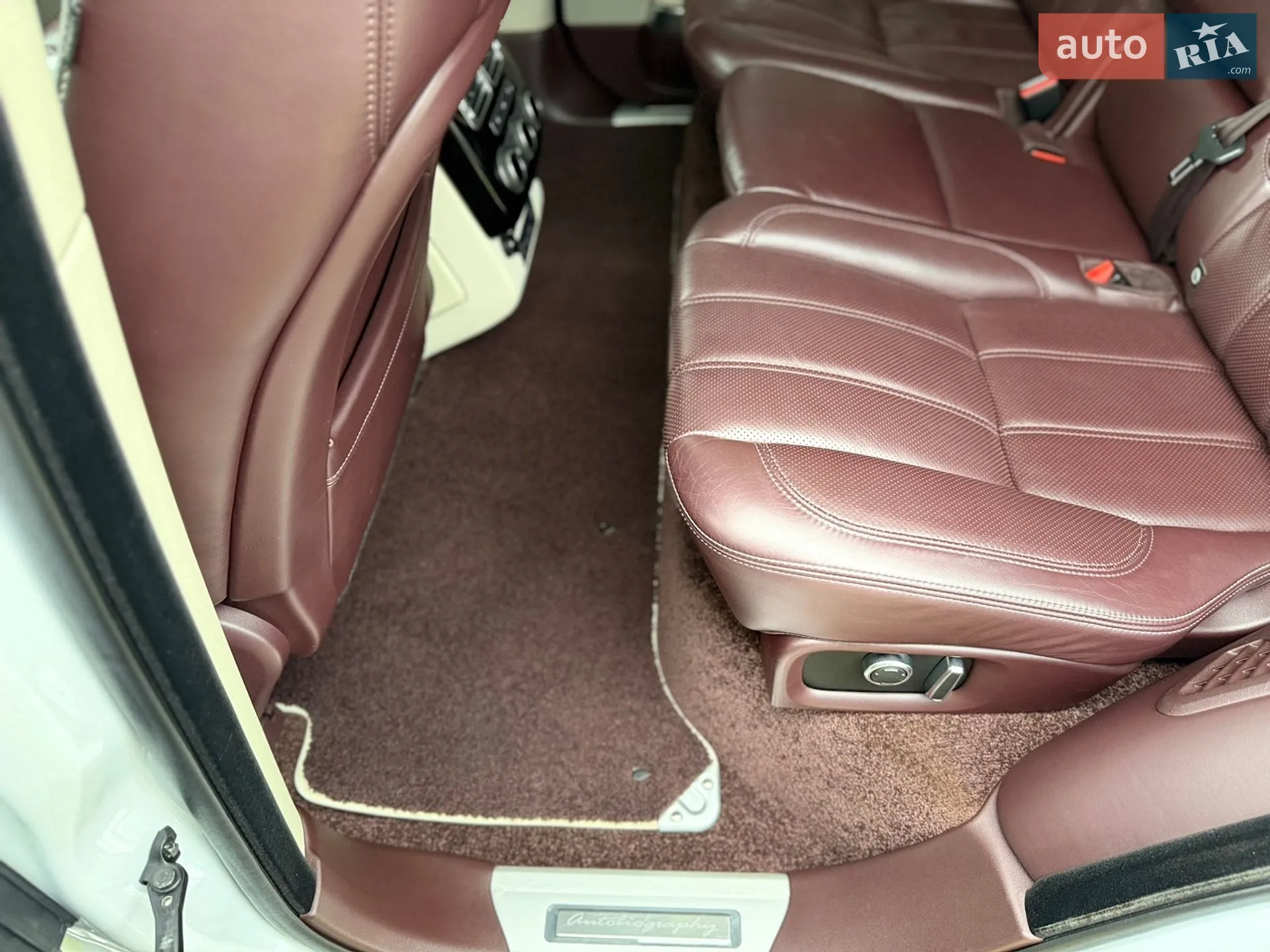 2016 Land Rover Range Rover - мініатюра 47