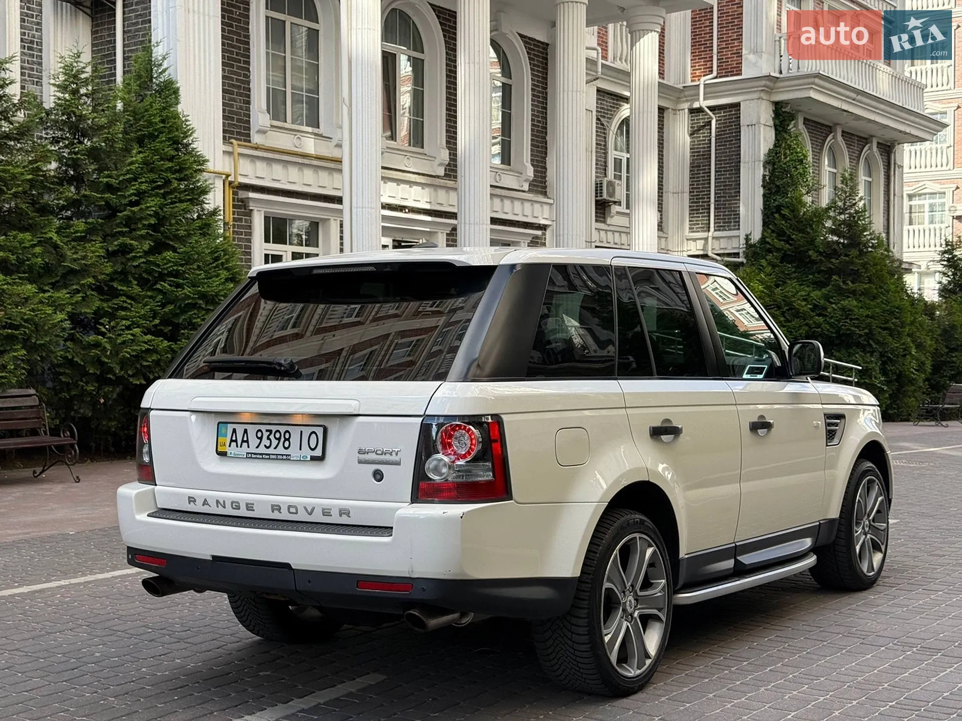 2010 Land Rover Range Rover - мініатюра 14