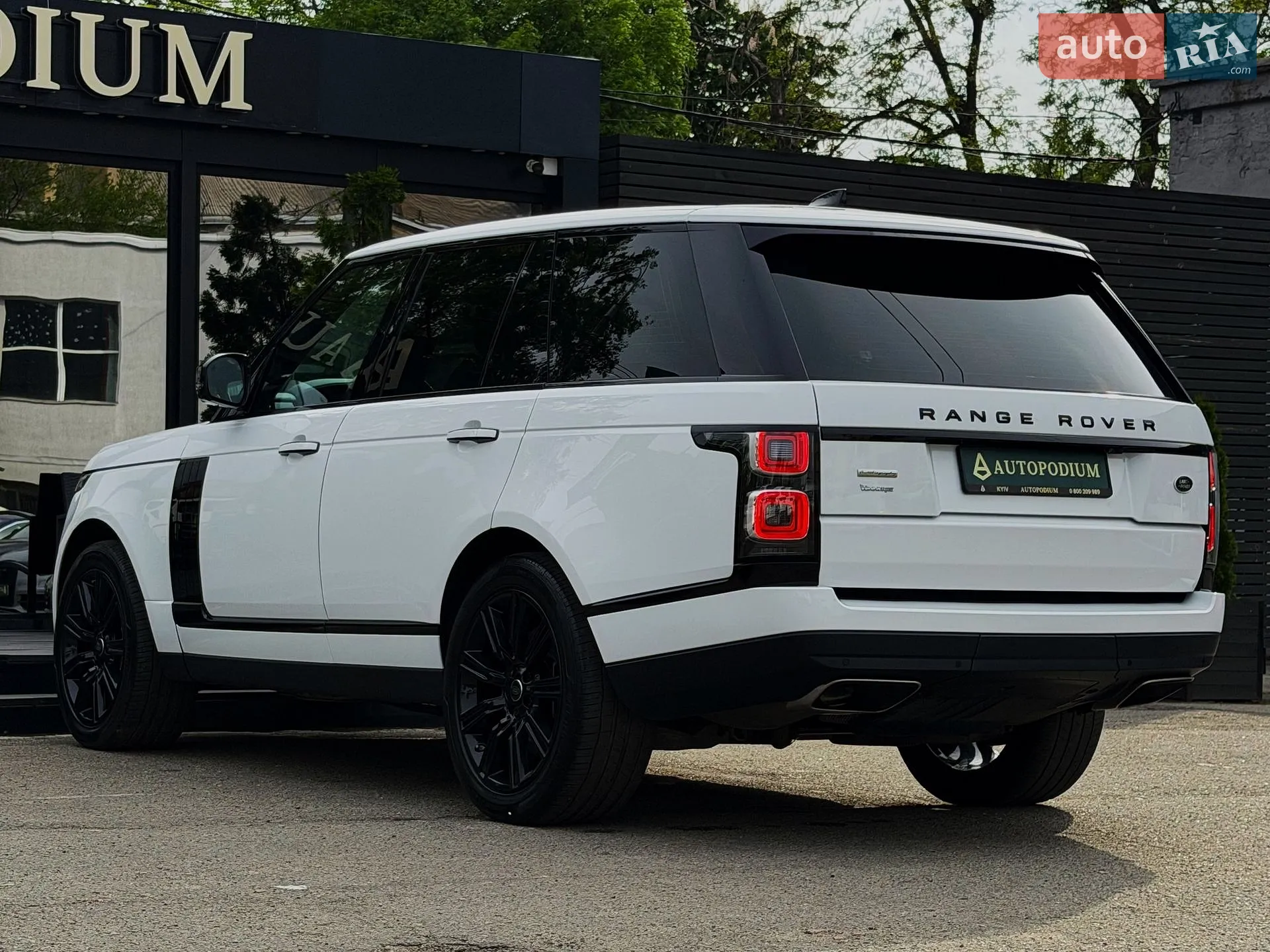 2018 Land Rover Range Rover - мініатюра 25