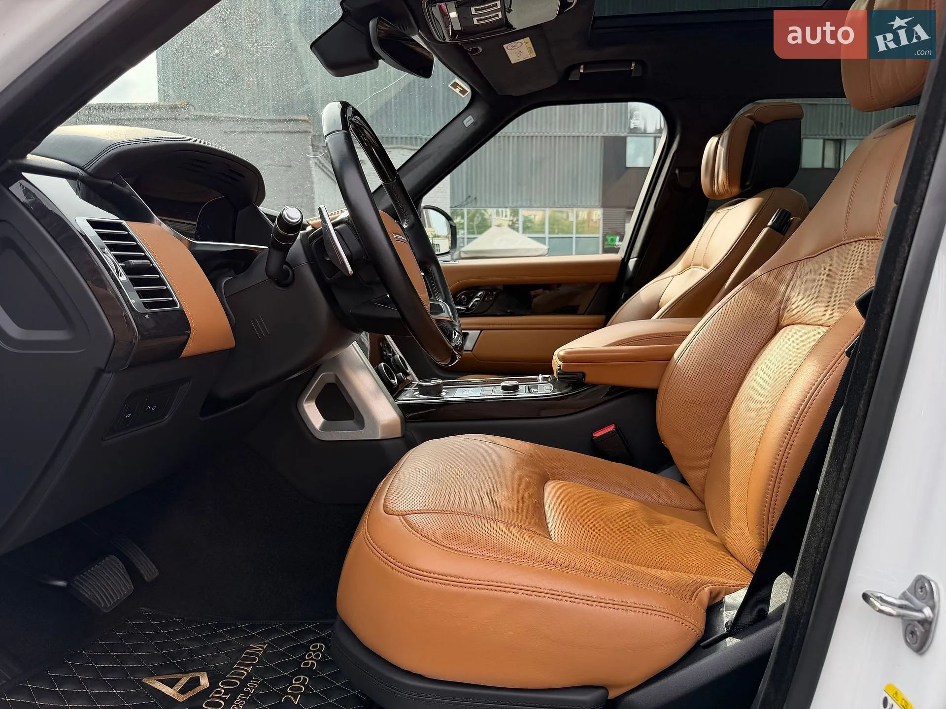 2018 Land Rover Range Rover - мініатюра 33