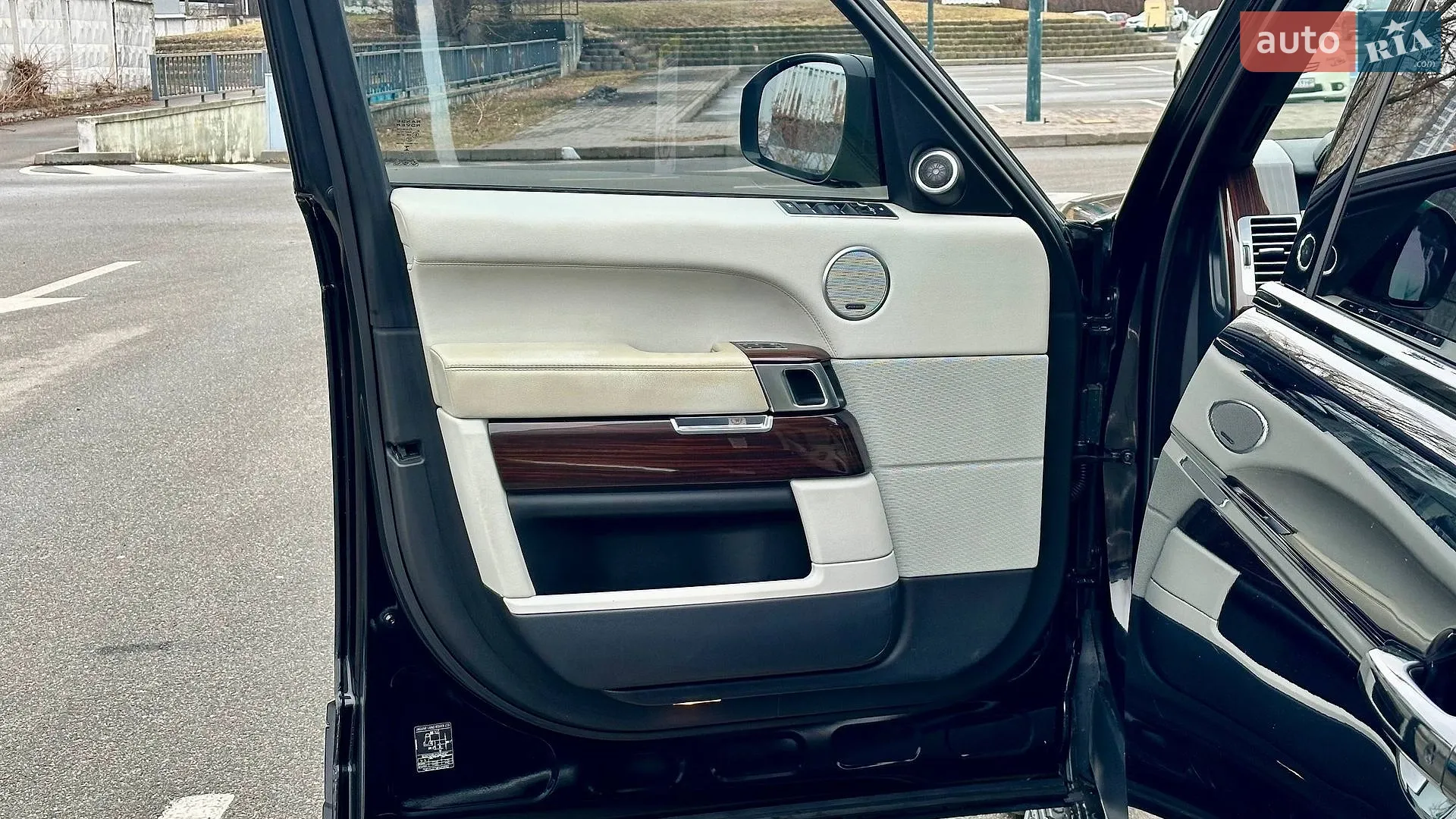 2017 Land Rover Range Rover - мініатюра 16
