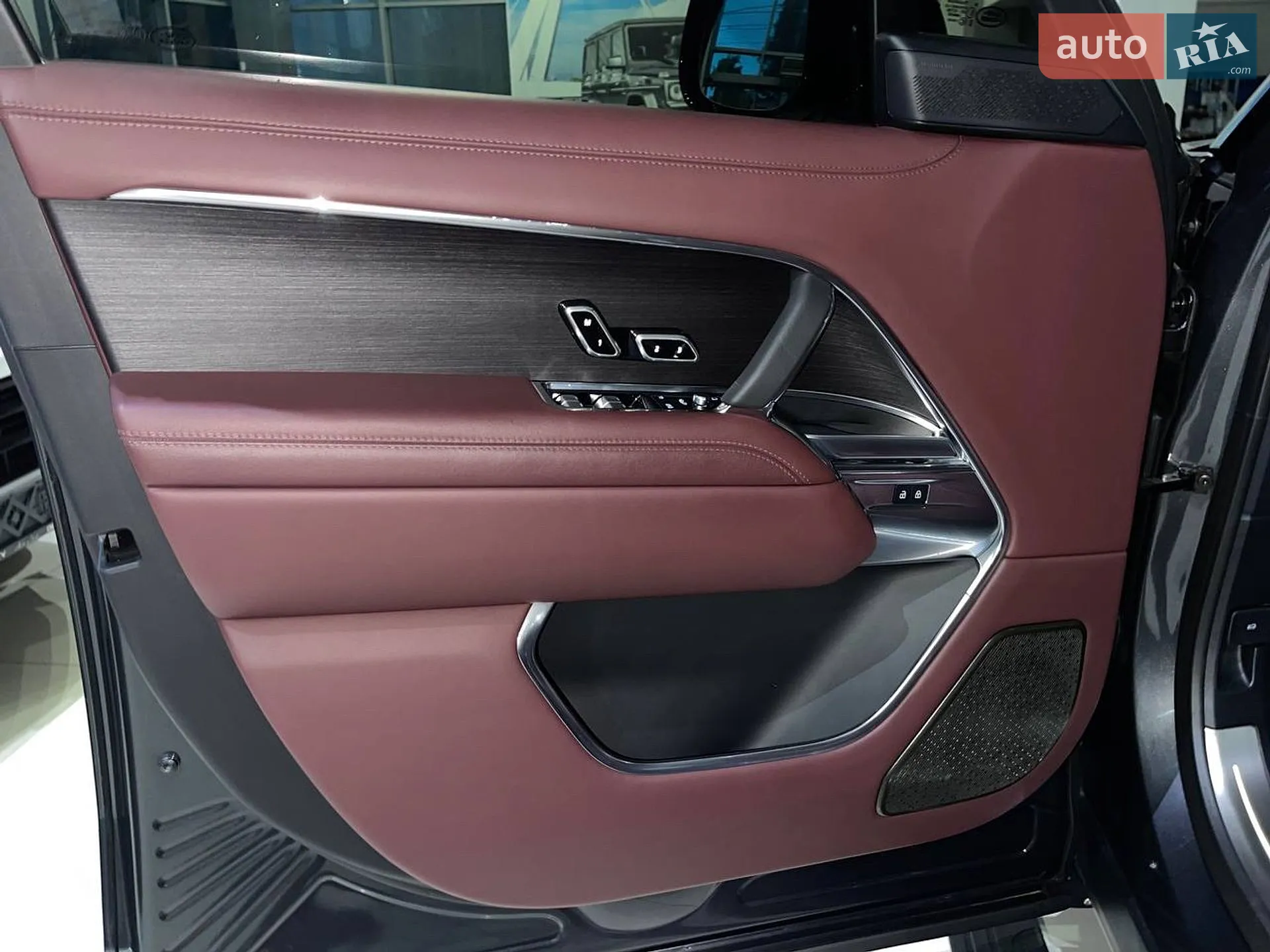 2023 Land Rover Range Rover - мініатюра 46
