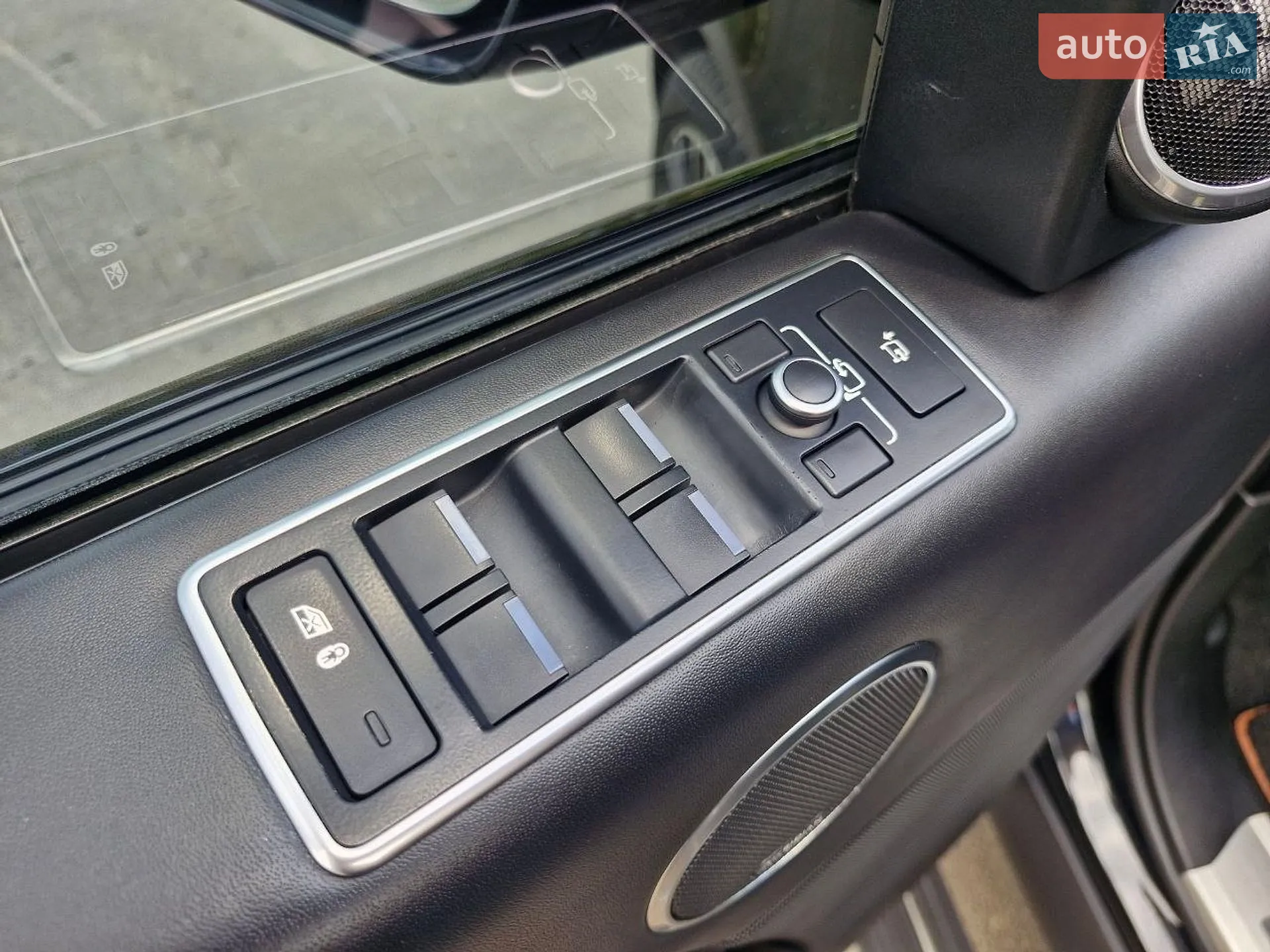 2017 Land Rover Range Rover - мініатюра 21