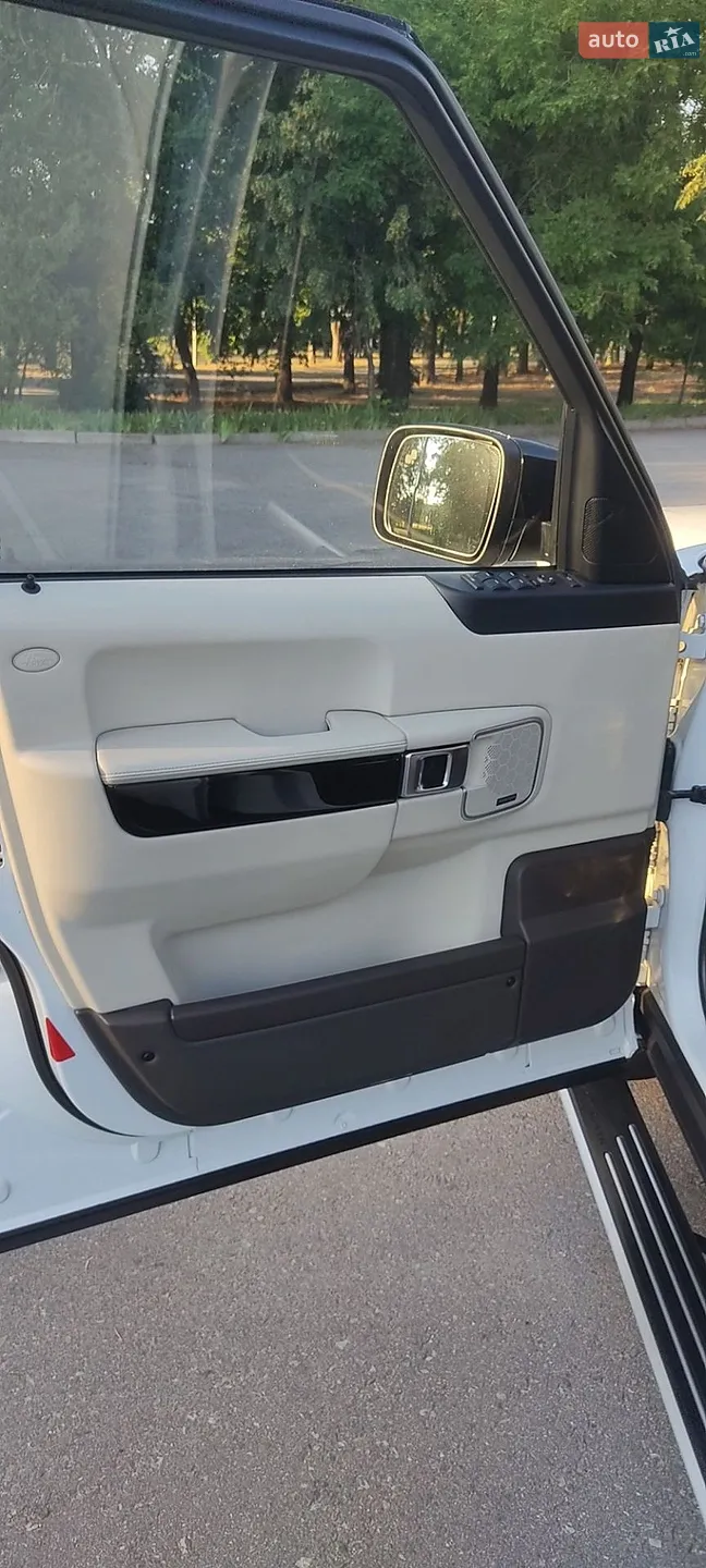 2011 Land Rover Range Rover - мініатюра 29