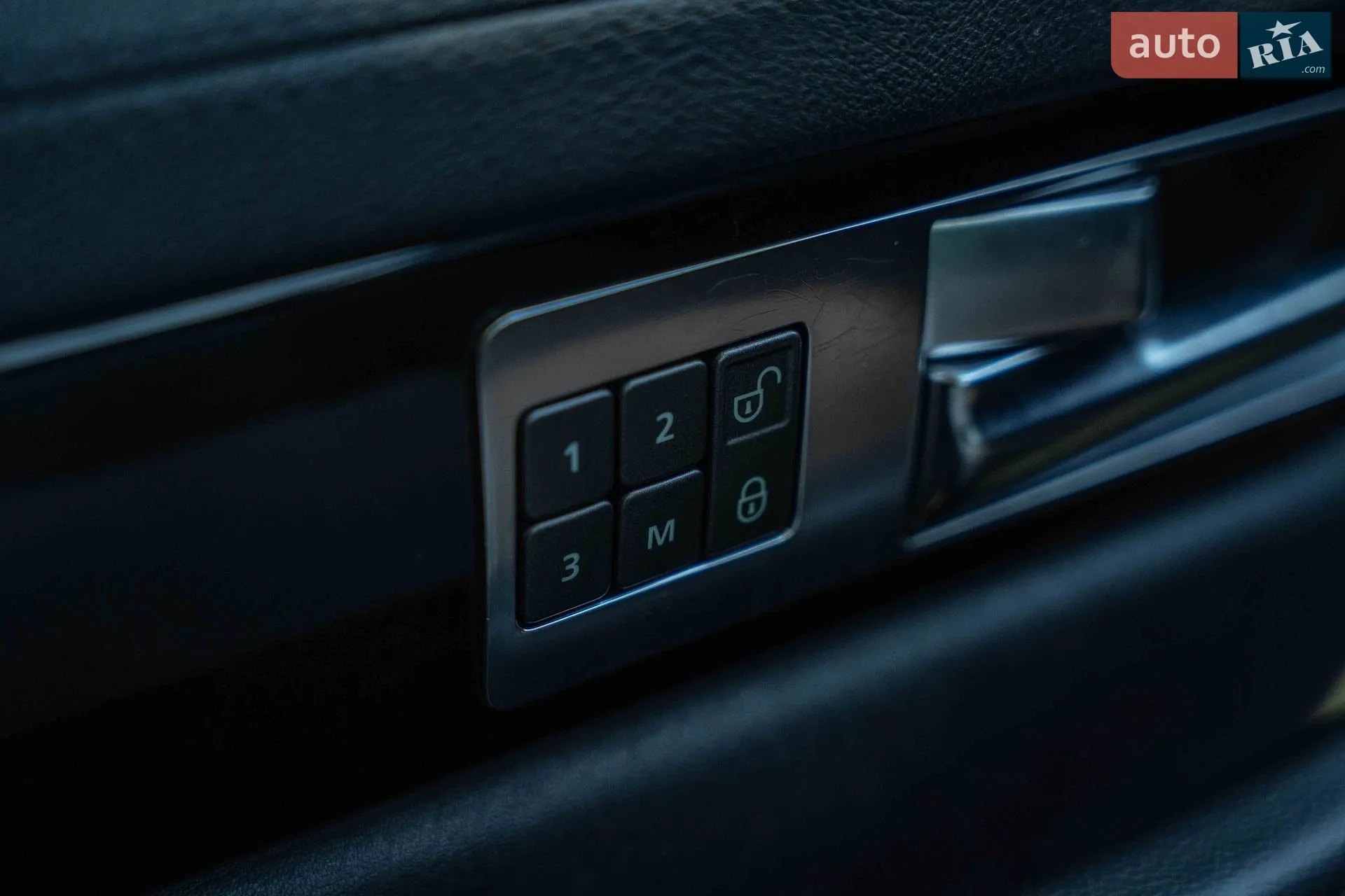 2012 Land Rover Range Rover - мініатюра 22