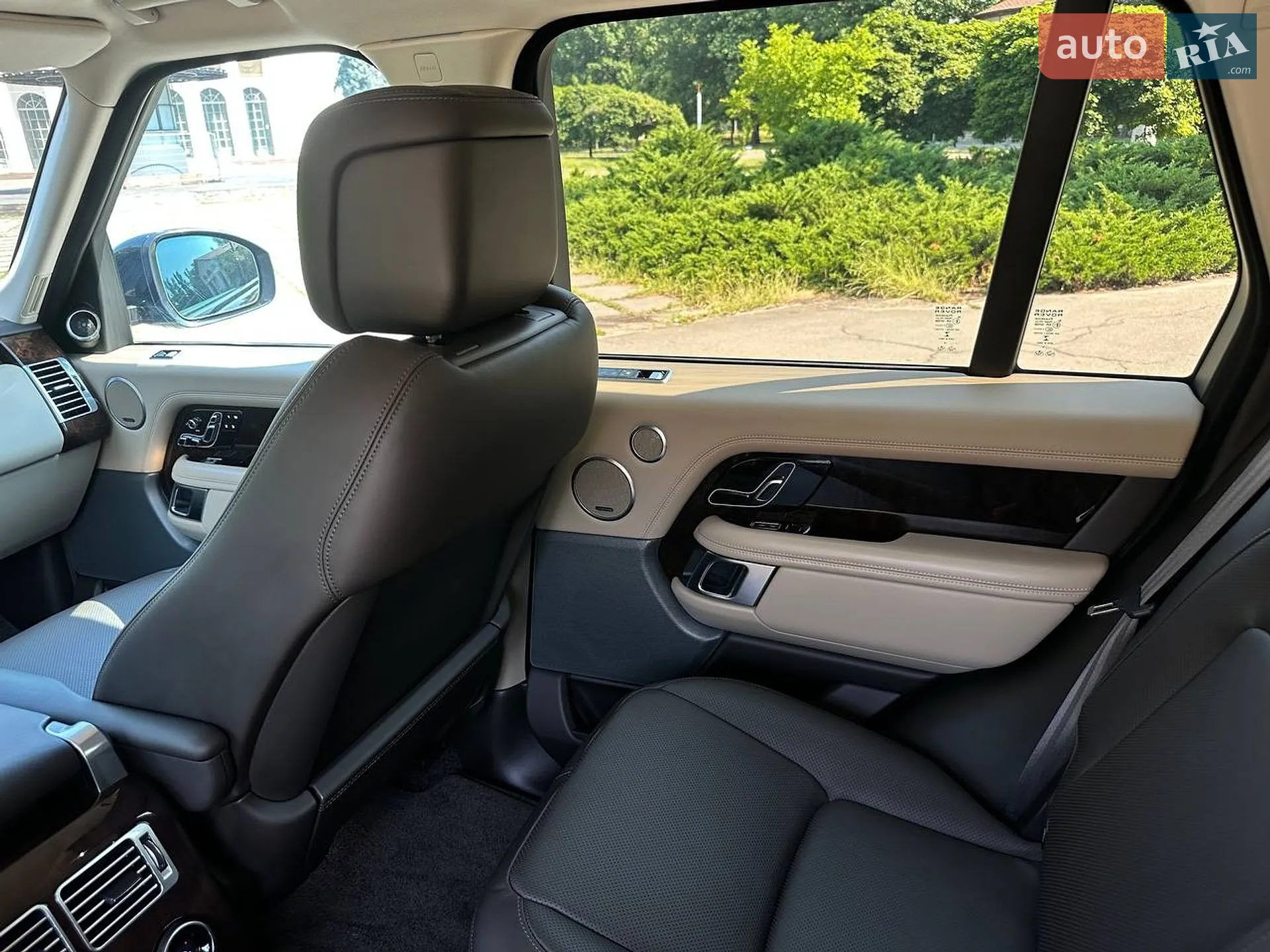 2019 Land Rover Range Rover - мініатюра 21