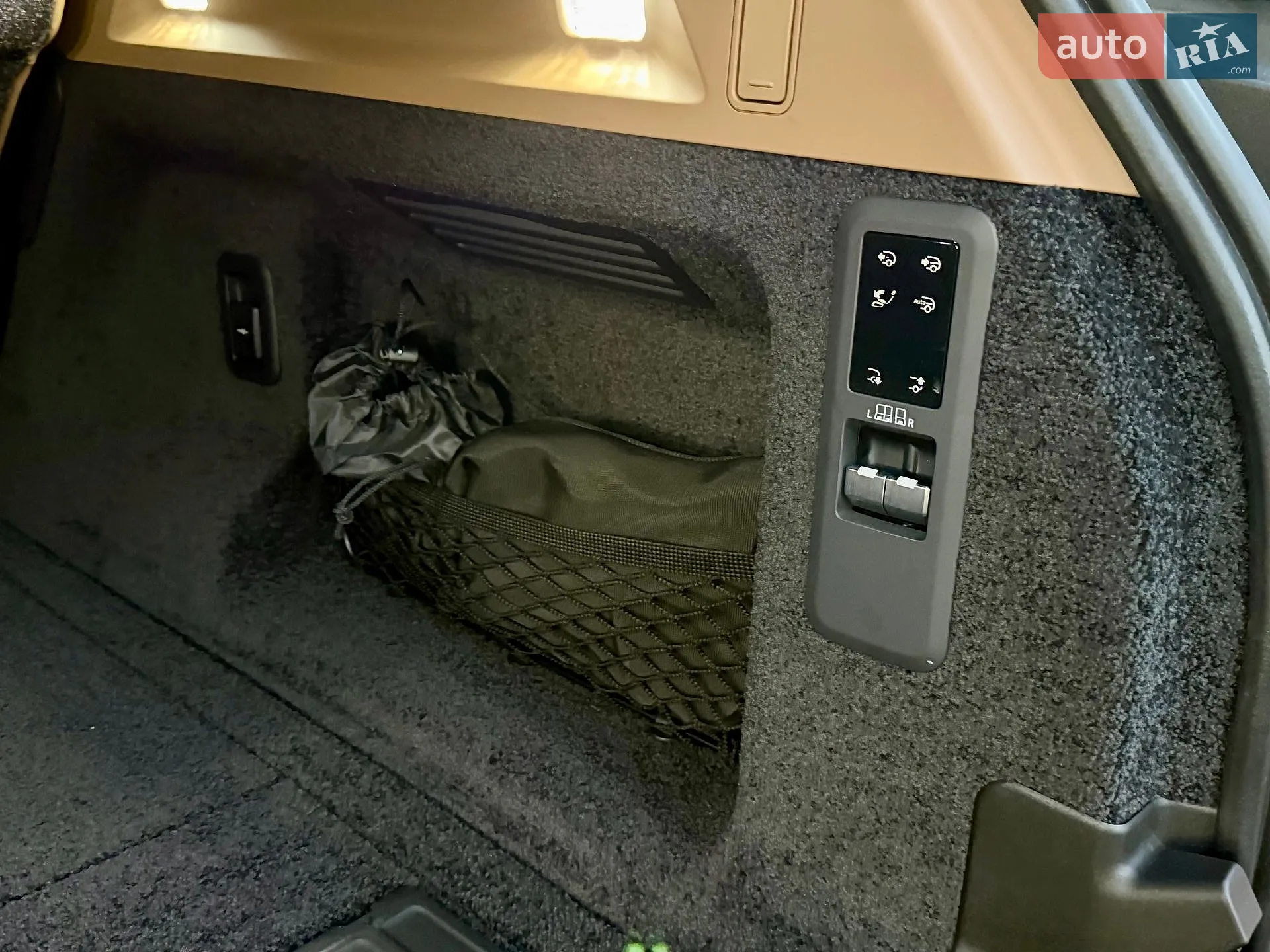 2025 Land Rover Range Rover - мініатюра 85
