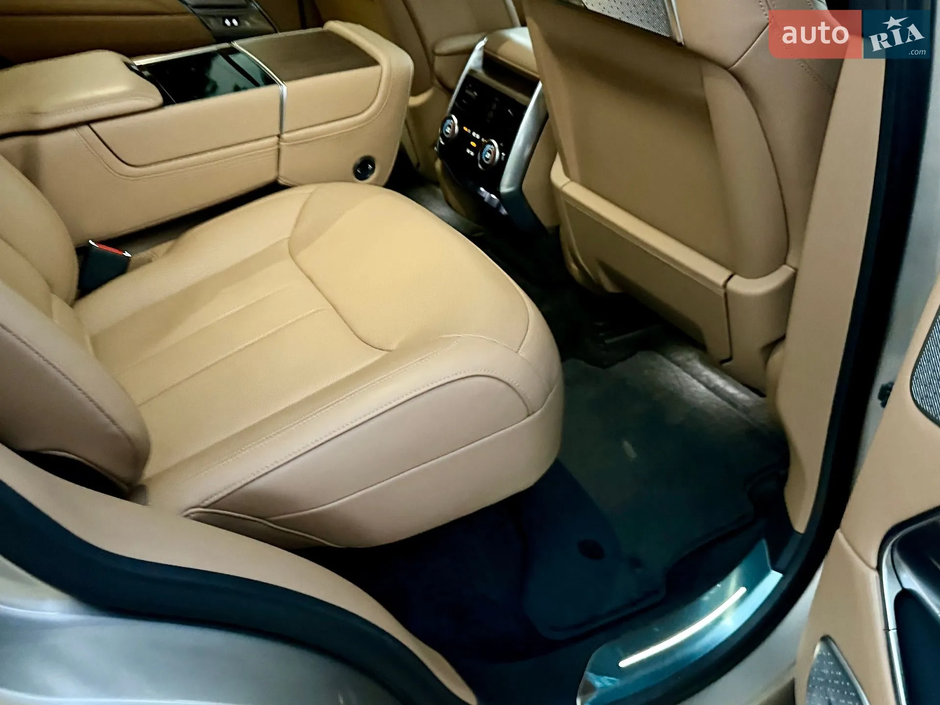 2025 Land Rover Range Rover - мініатюра 97