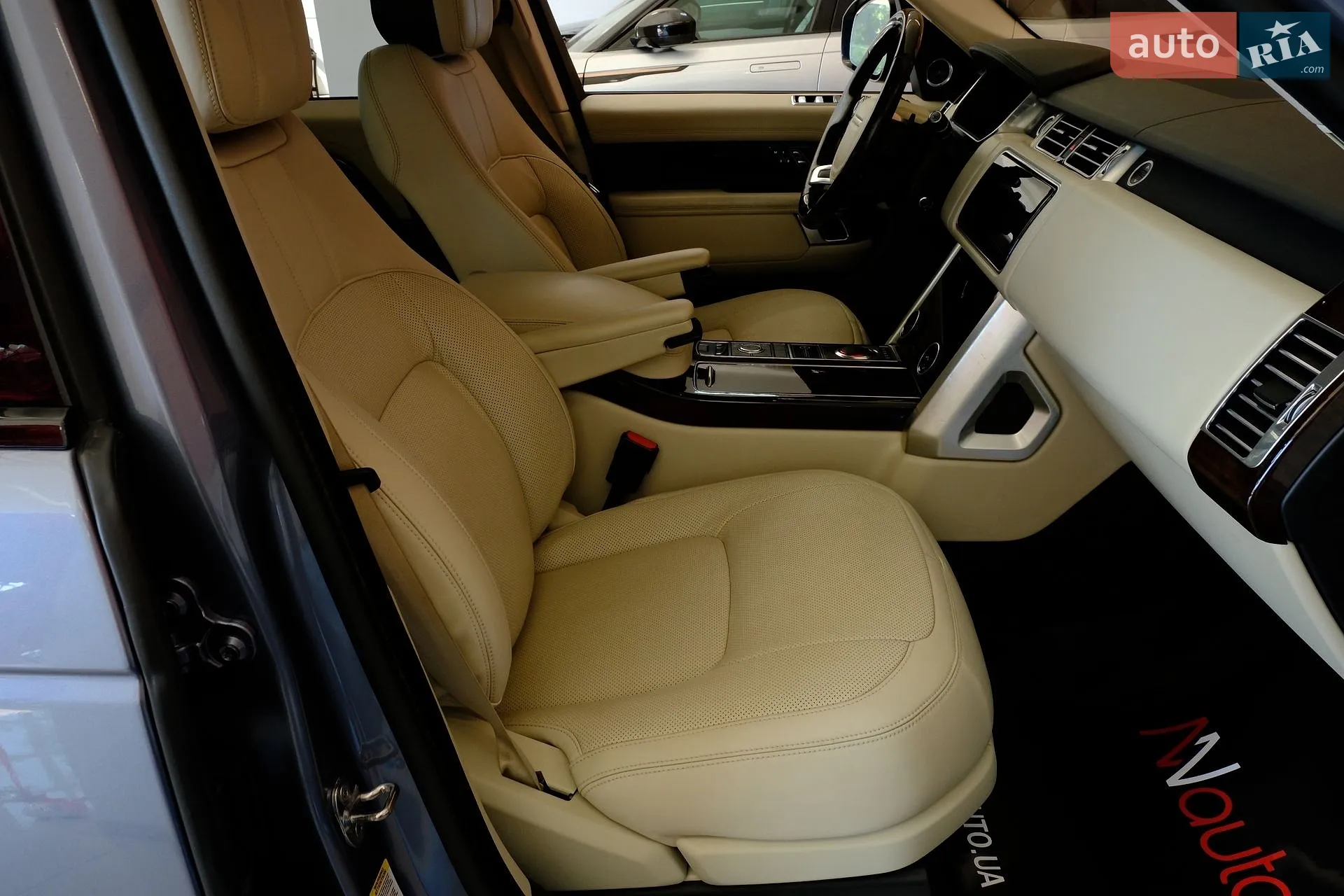 2019 Land Rover Range Rover - мініатюра 38