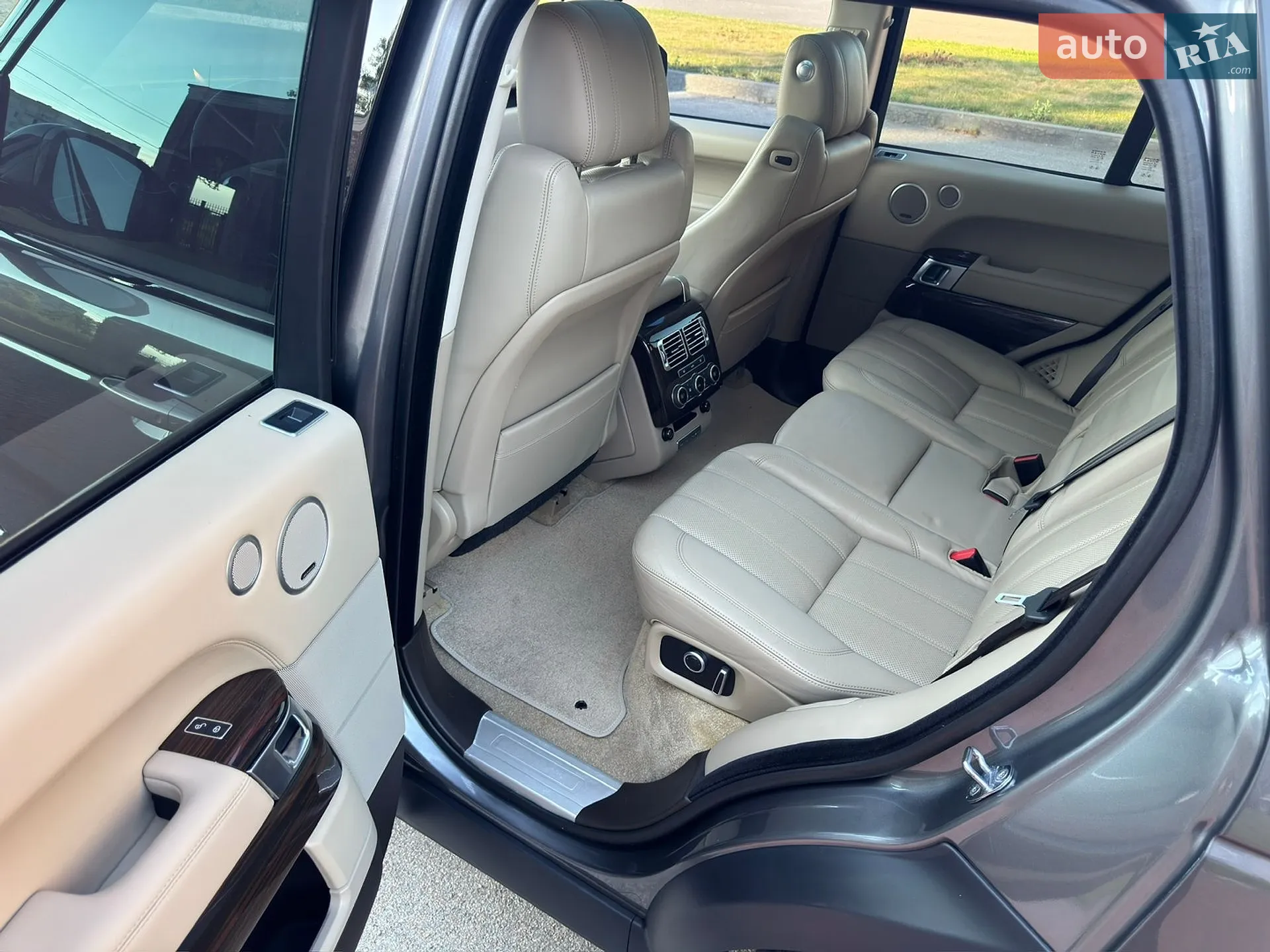 2015 Land Rover Range Rover - мініатюра 24