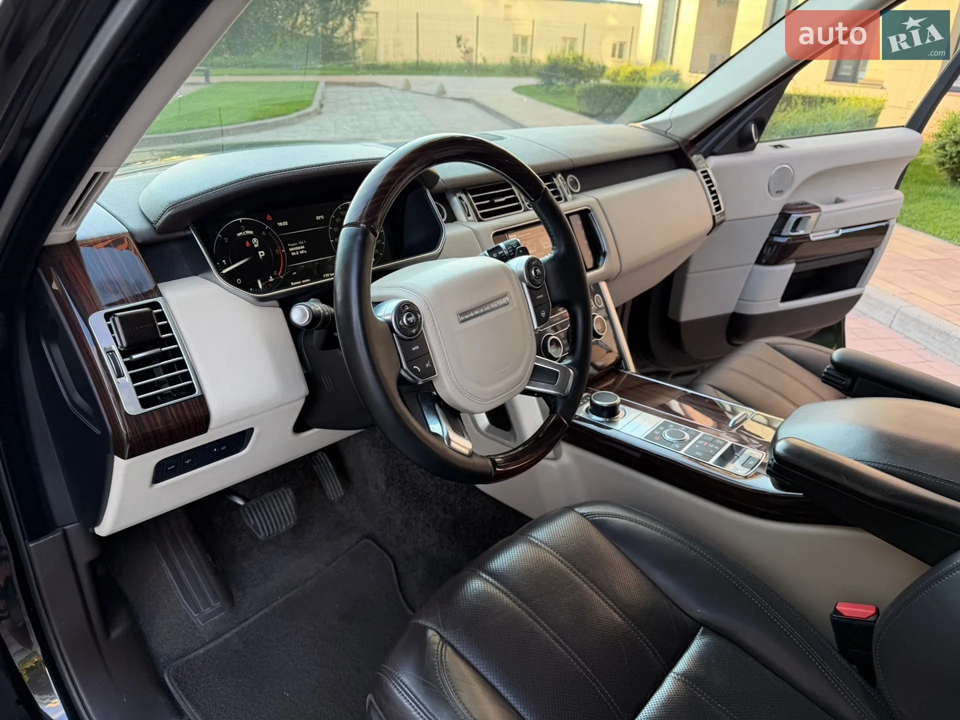 2016 Land Rover Range Rover - мініатюра 19
