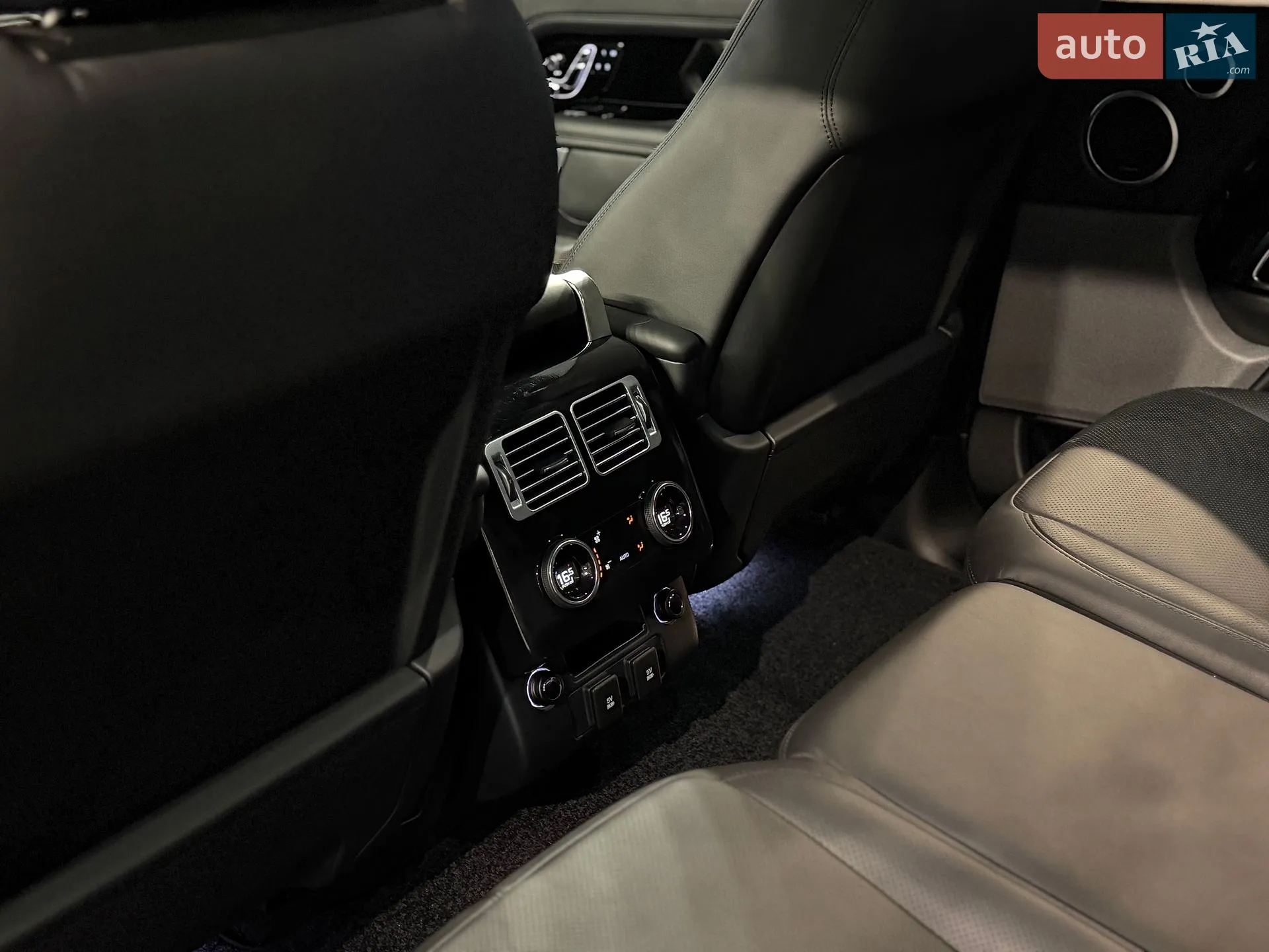 2018 Land Rover Range Rover - мініатюра 20