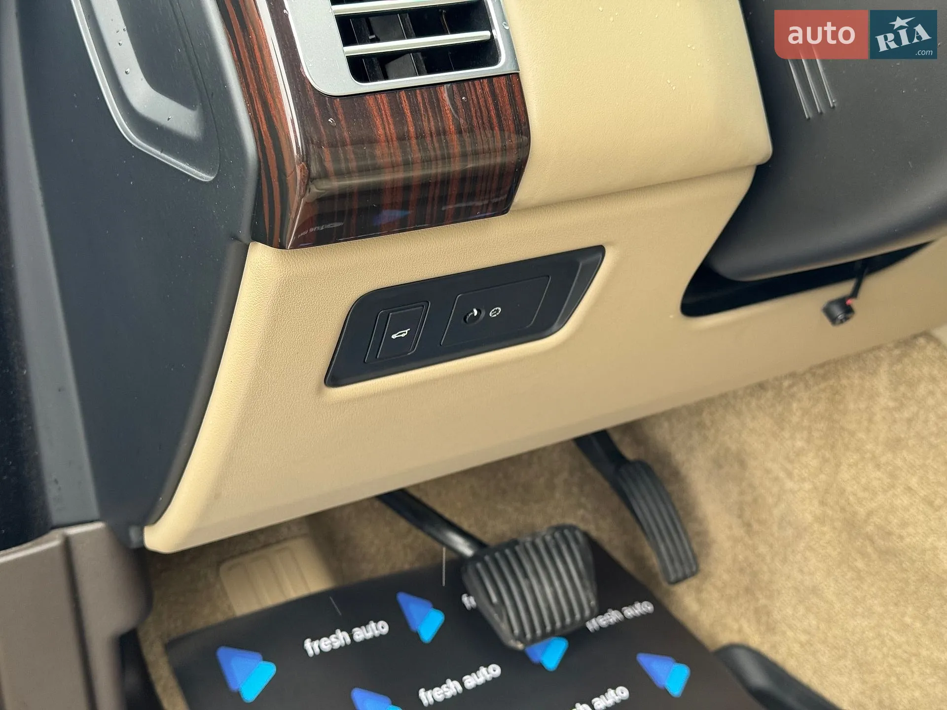 2015 Land Rover Range Rover - мініатюра 16