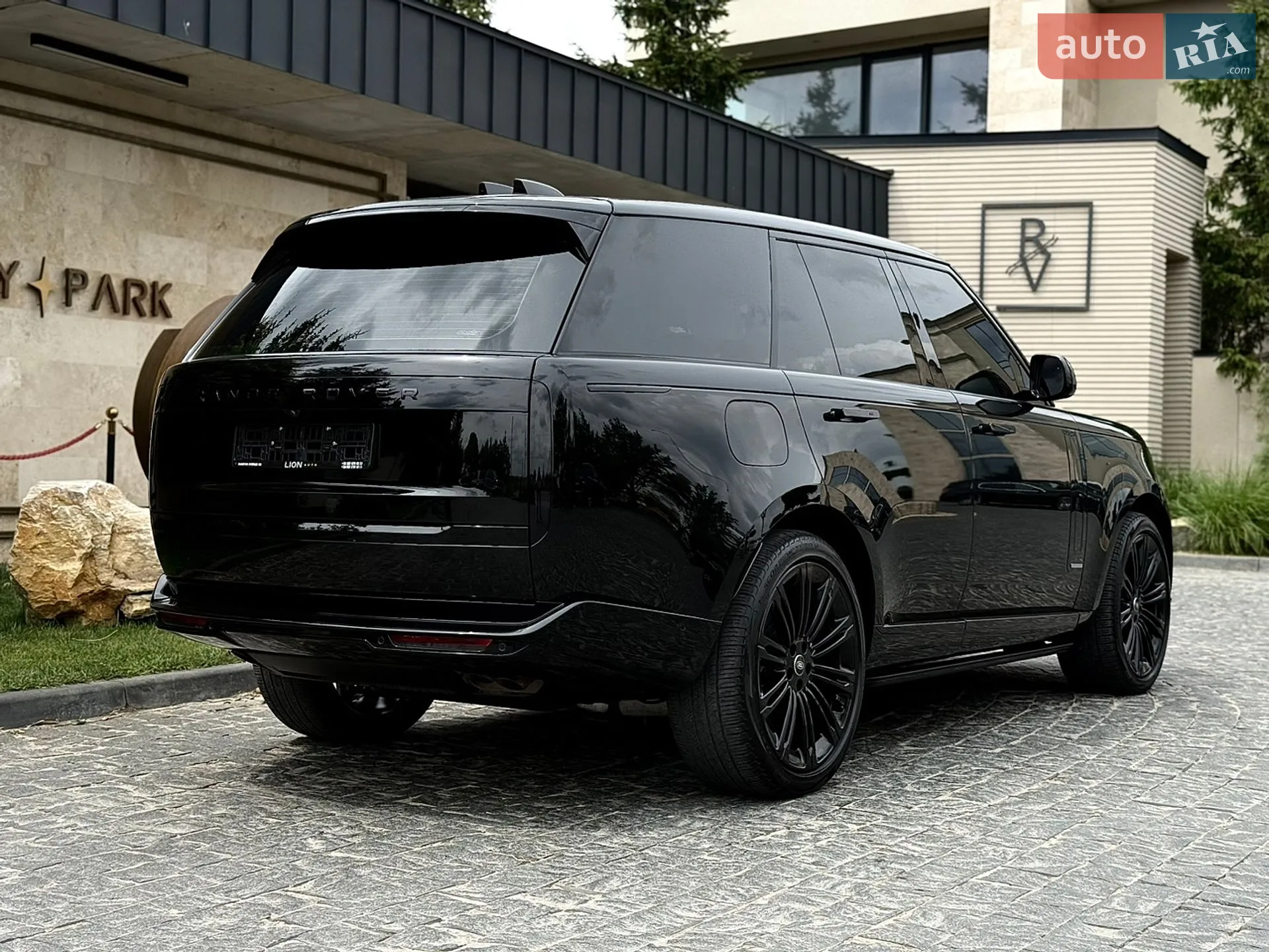 2023 Land Rover Range Rover - мініатюра 23