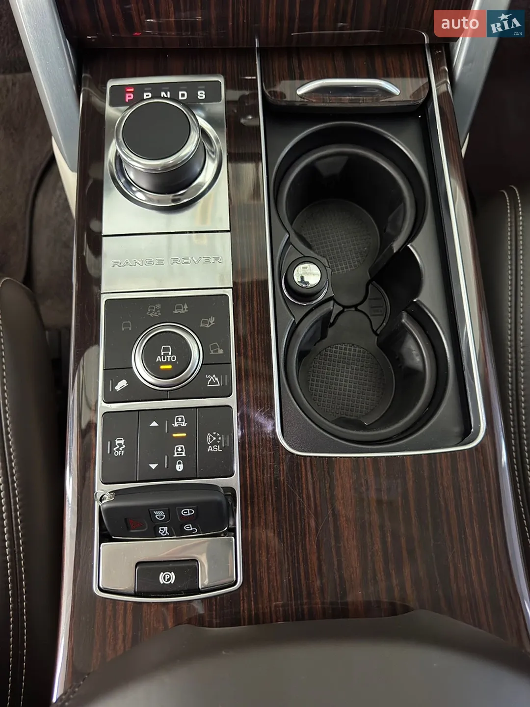 2014 Land Rover Range Rover - мініатюра 24