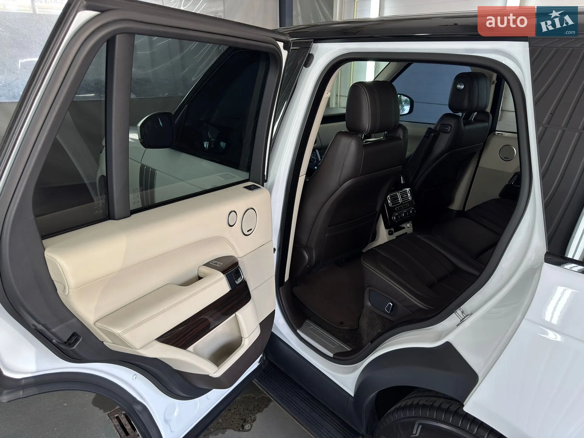 2014 Land Rover Range Rover - мініатюра 22