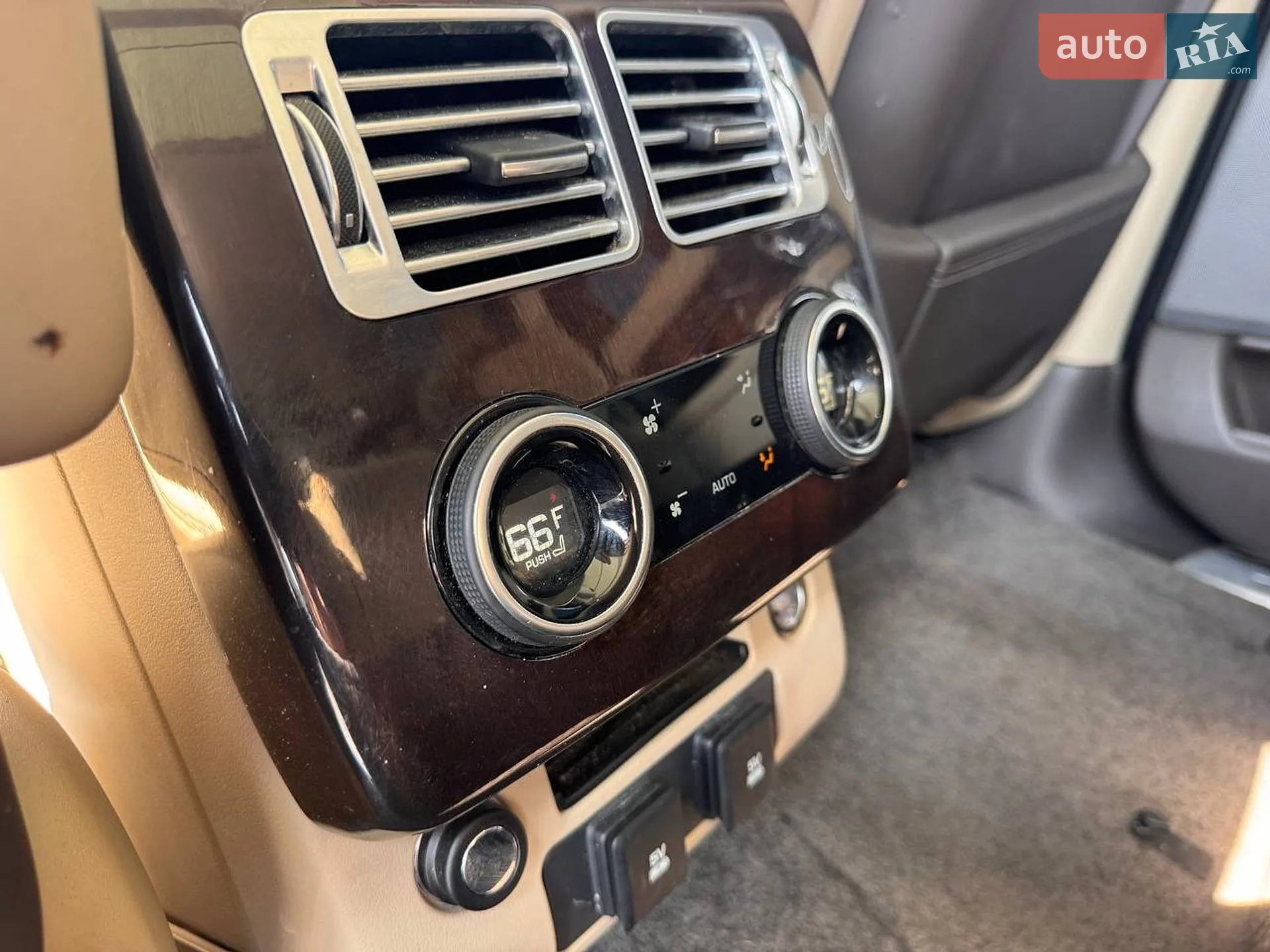 2019 Land Rover Range Rover - мініатюра 28